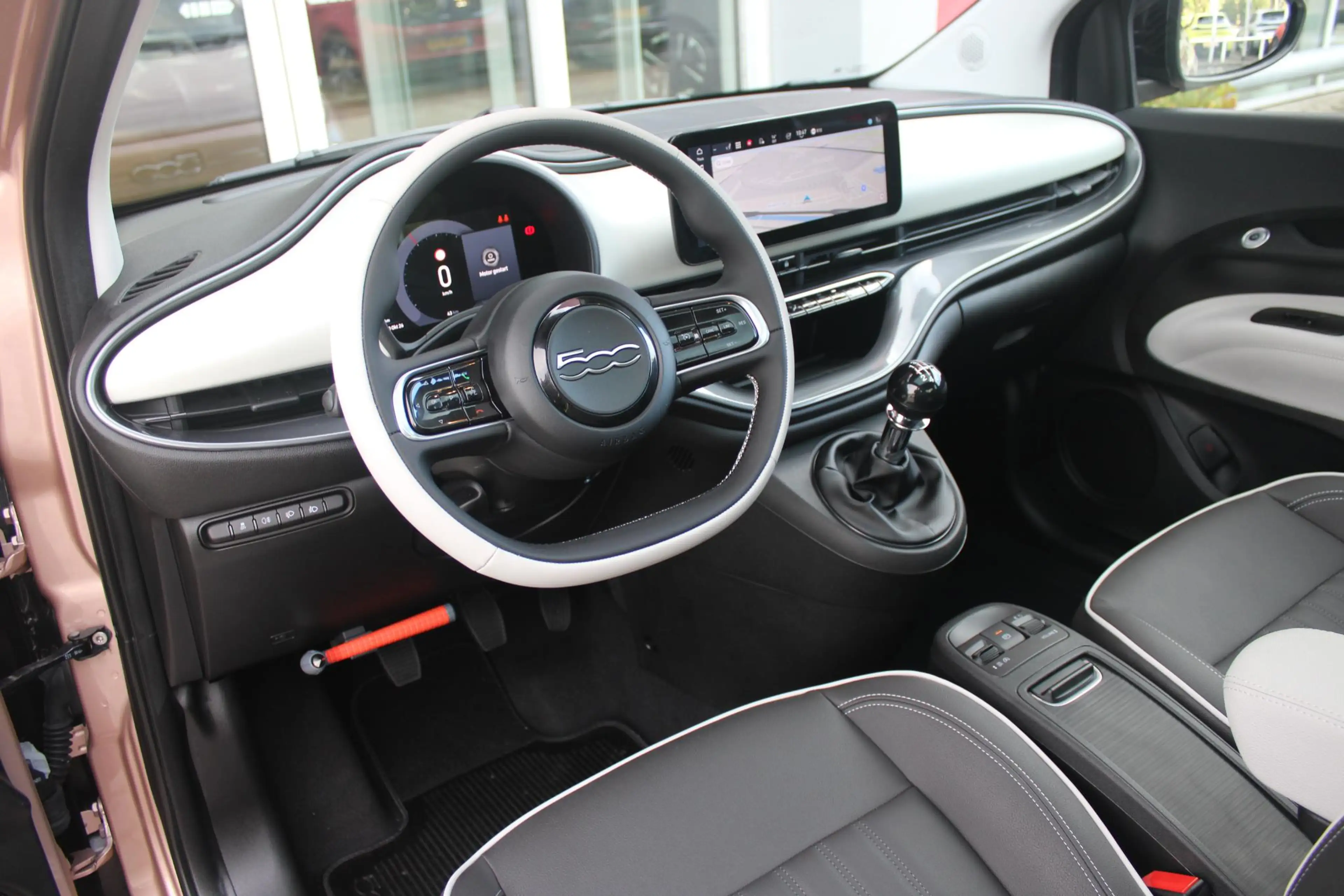 Fiat 500 1.0 Hybrid La Prima | PANORAMADAK | DRAADLOZE APPL — photo 6