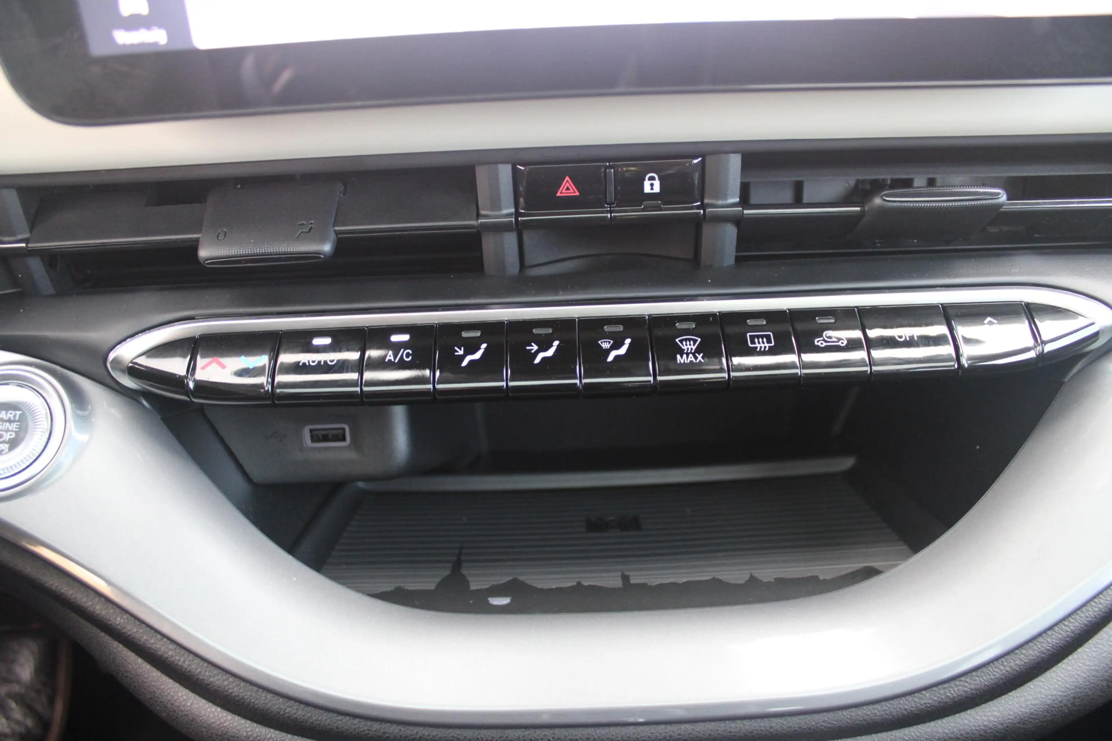 Fiat 500 1.0 Hybrid La Prima | PANORAMADAK | DRAADLOZE APPL — photo 32
