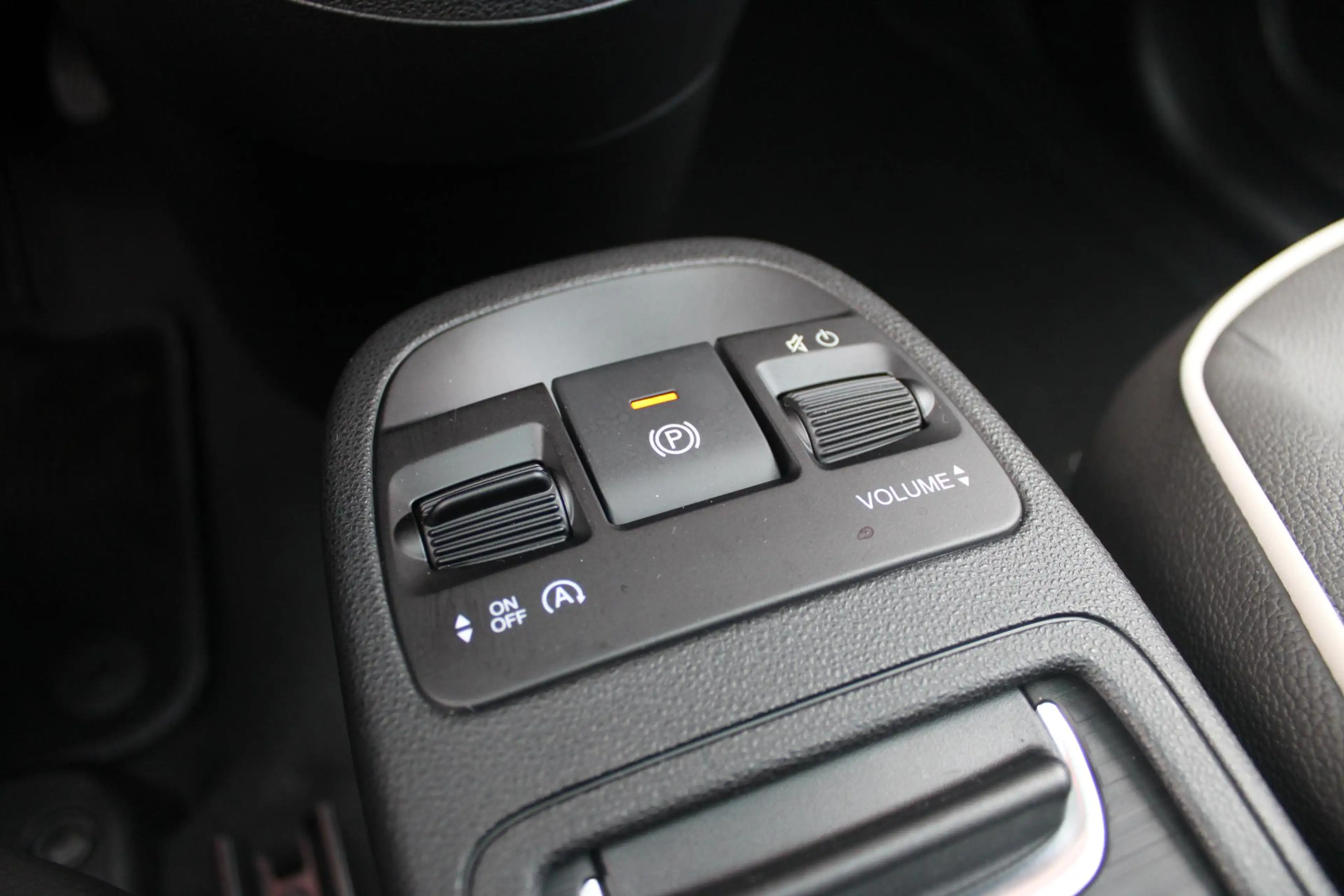 Fiat 500 1.0 Hybrid La Prima | PANORAMADAK | DRAADLOZE APPL — photo 30