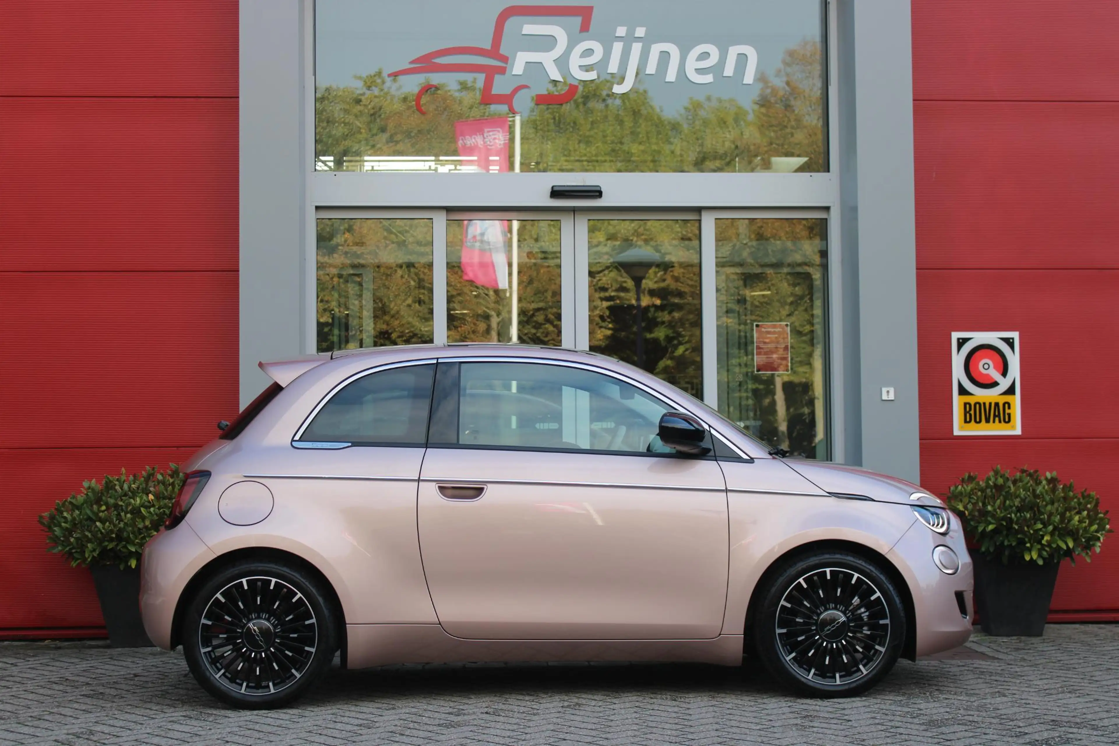 Fiat 500 1.0 Hybrid La Prima | PANORAMADAK | DRAADLOZE APPL — photo 13