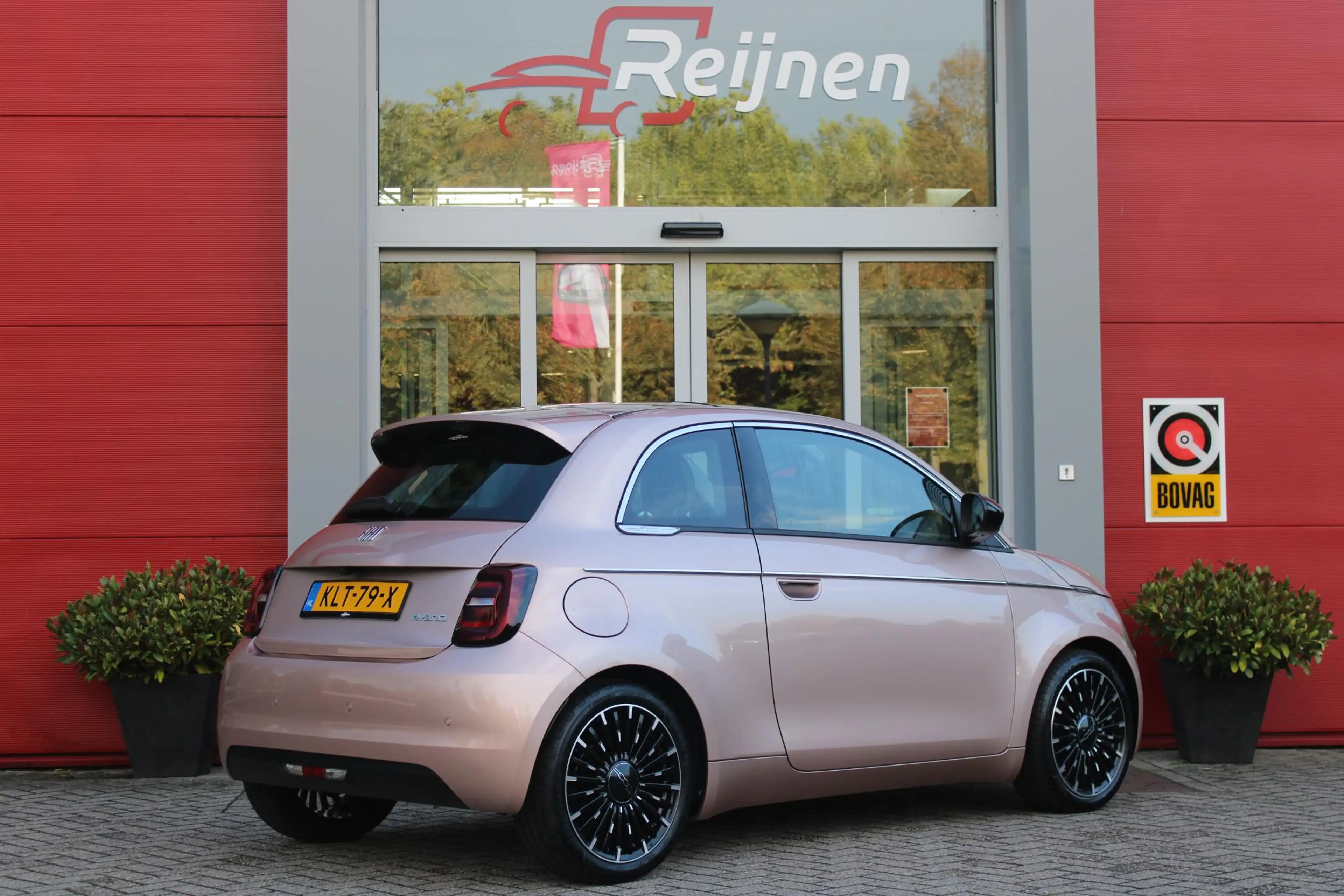 Fiat 500 1.0 Hybrid La Prima | PANORAMADAK | DRAADLOZE APPL — photo 4