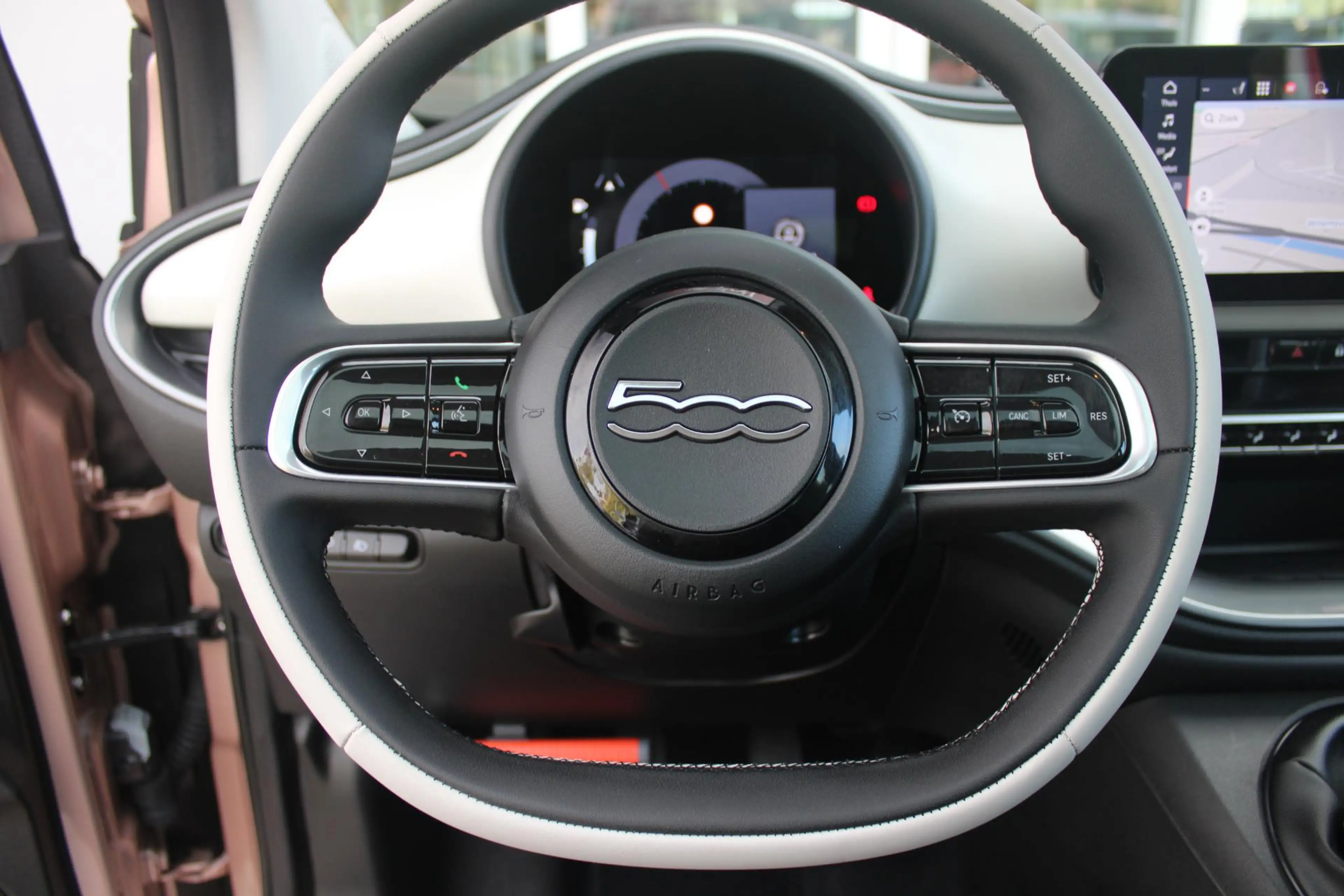 Fiat 500 1.0 Hybrid La Prima | PANORAMADAK | DRAADLOZE APPL — photo 26