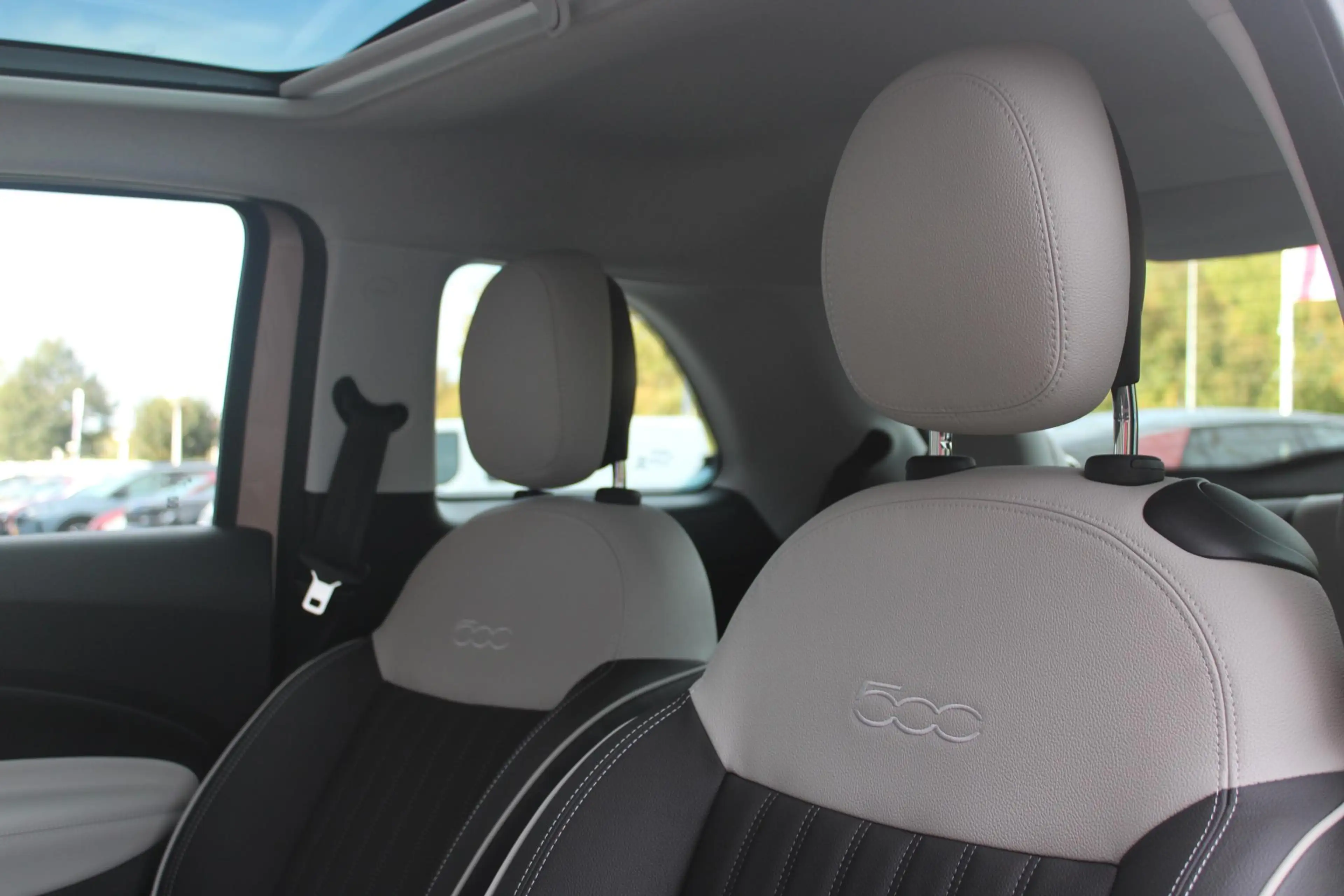 Fiat 500 1.0 Hybrid La Prima | PANORAMADAK | DRAADLOZE APPL — photo 18
