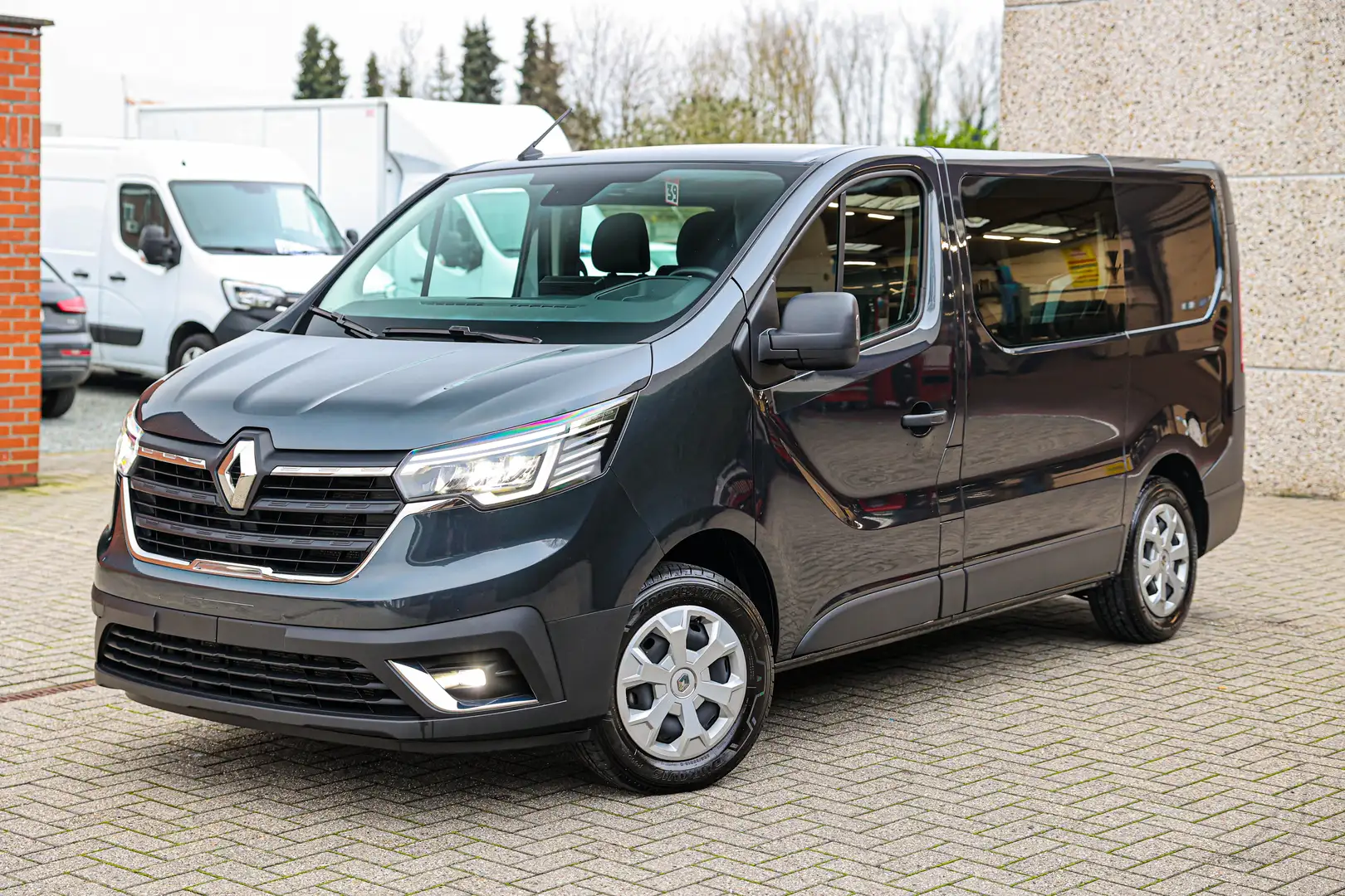 Renault Trafic DUBBEL-CABINE*GEEN-BIV*LAGE-RIJTAX*6-ZITPL*CAMERA* Grijs - 1