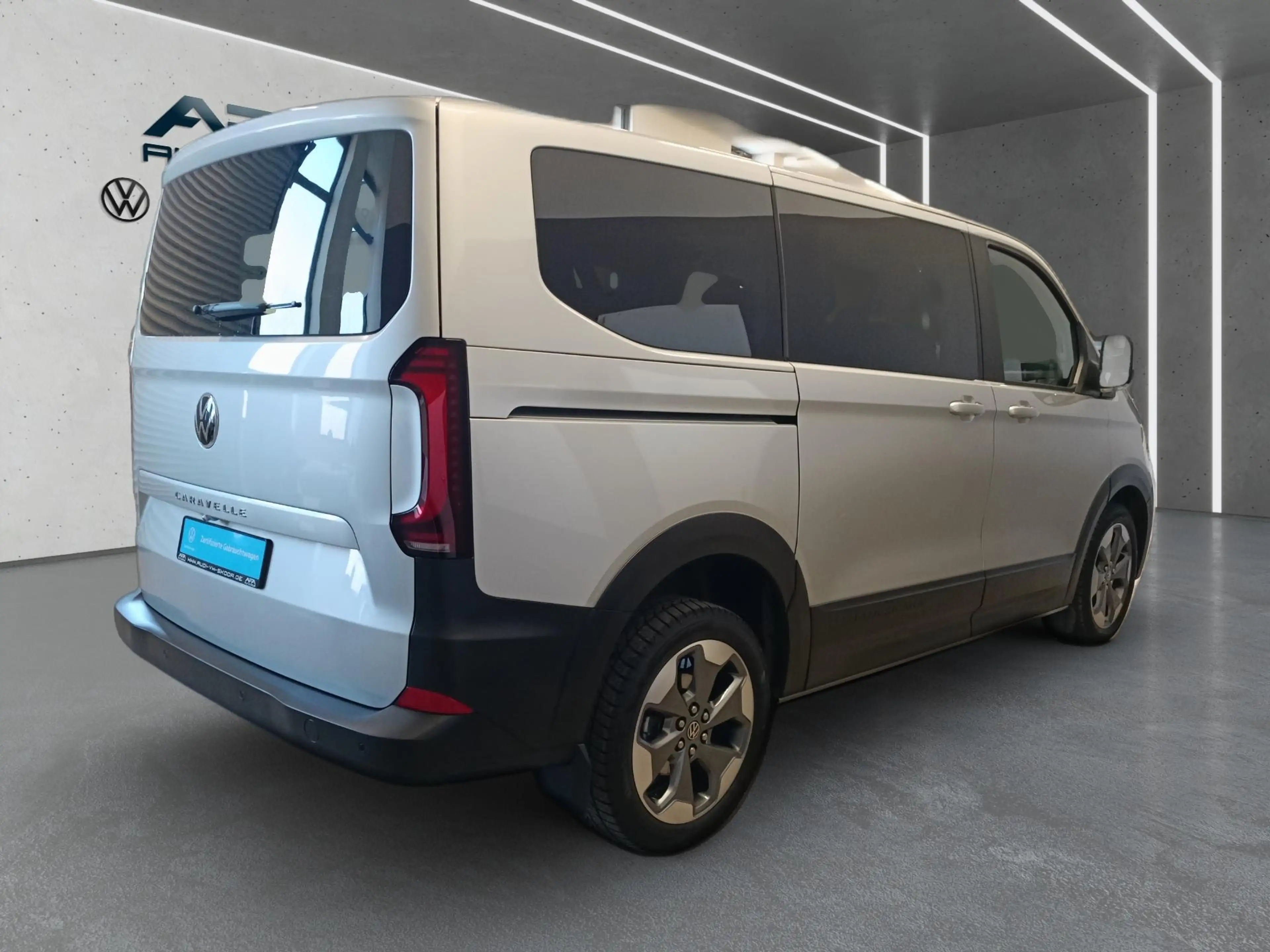Volkswagen T7 Caravelle 2.0 TDI PanAmericana DSG LED*Navi*AHK*RFK — photo 3