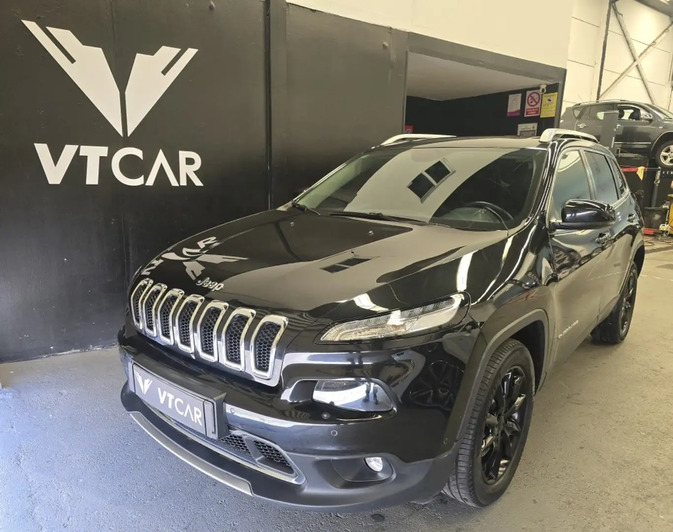 Jeep Cherokee 2.0D Longitude Business 4x2 103kW Negro - 1
