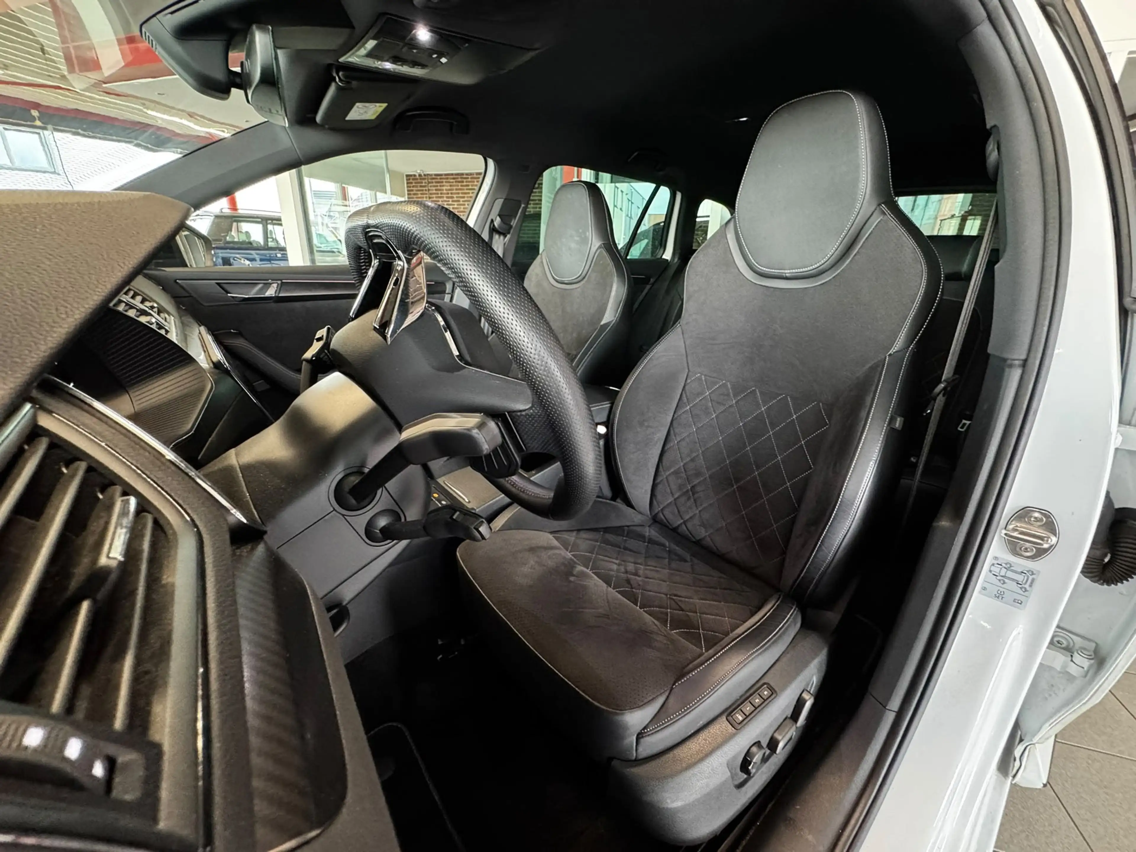 Skoda Superb Combi 1.4 TSI iV Sportline Business*Camera*Stoel/s — photo 18