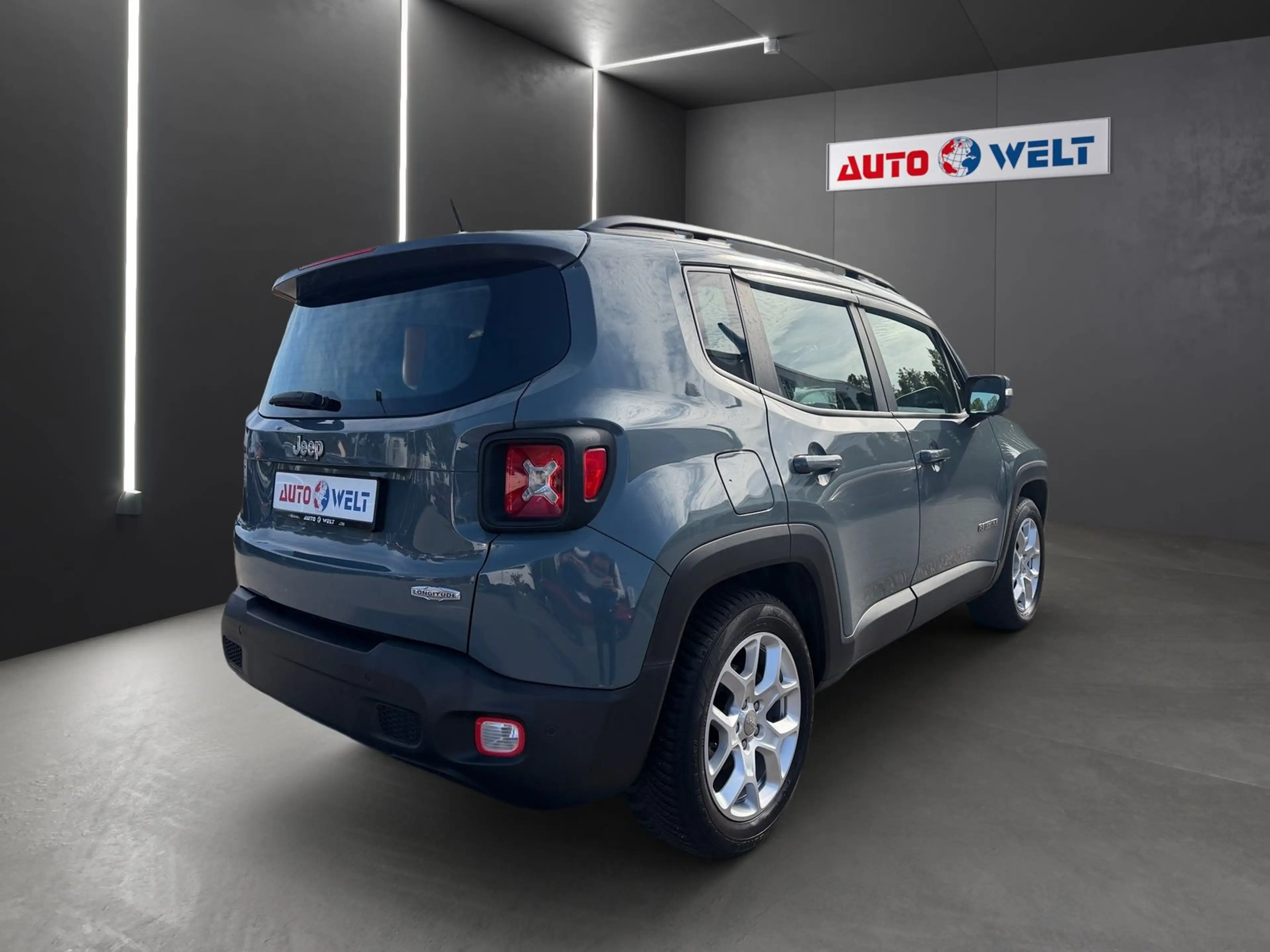 Jeep Renegade 1.6 Dawn Of Justice Navi AHK PDC USB — photo 4