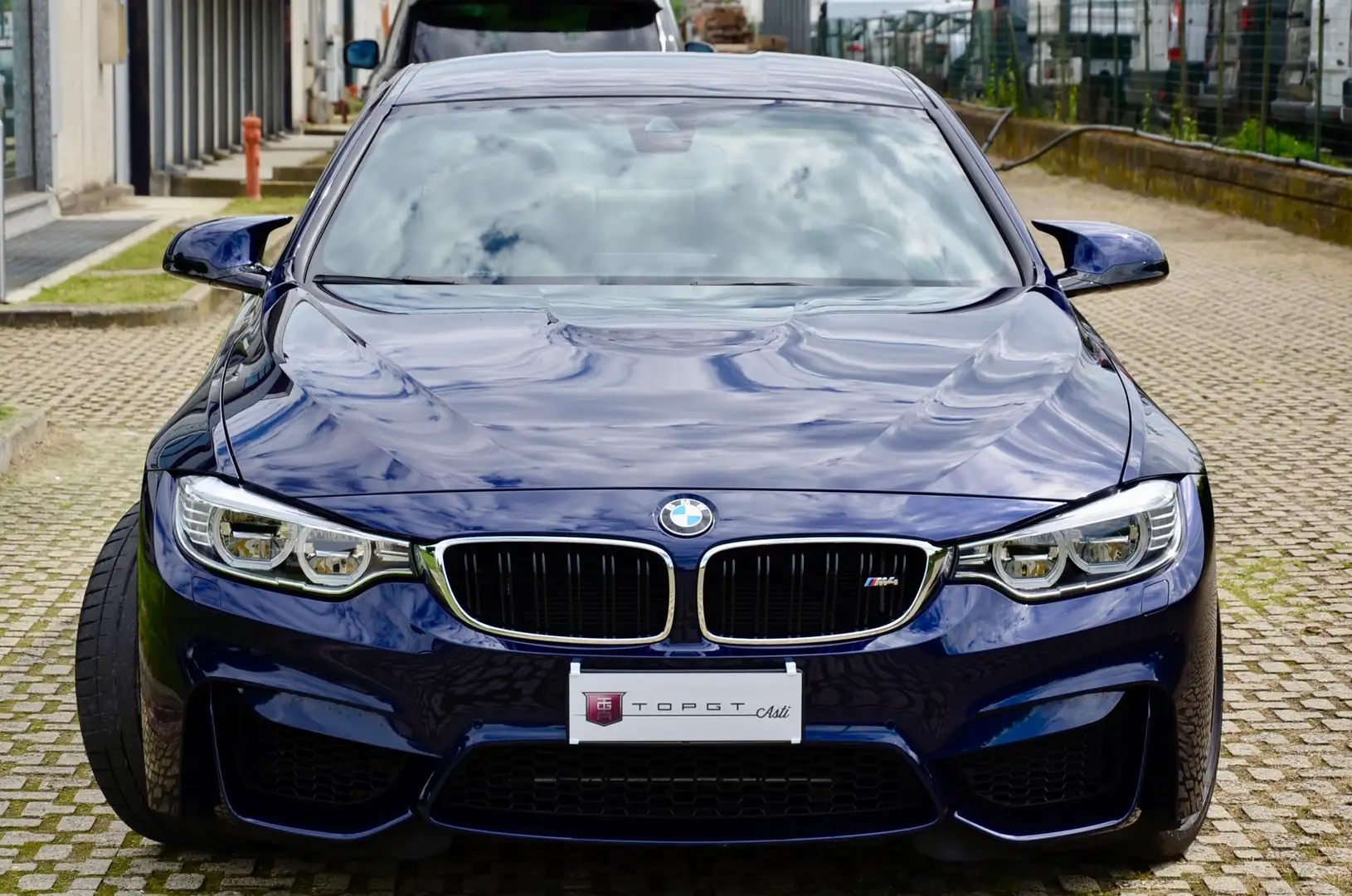 BMW M4 Coupe 3.0 dkg 431cv , INDIVIDUAL , 19", PERMUTE Bleu - 2