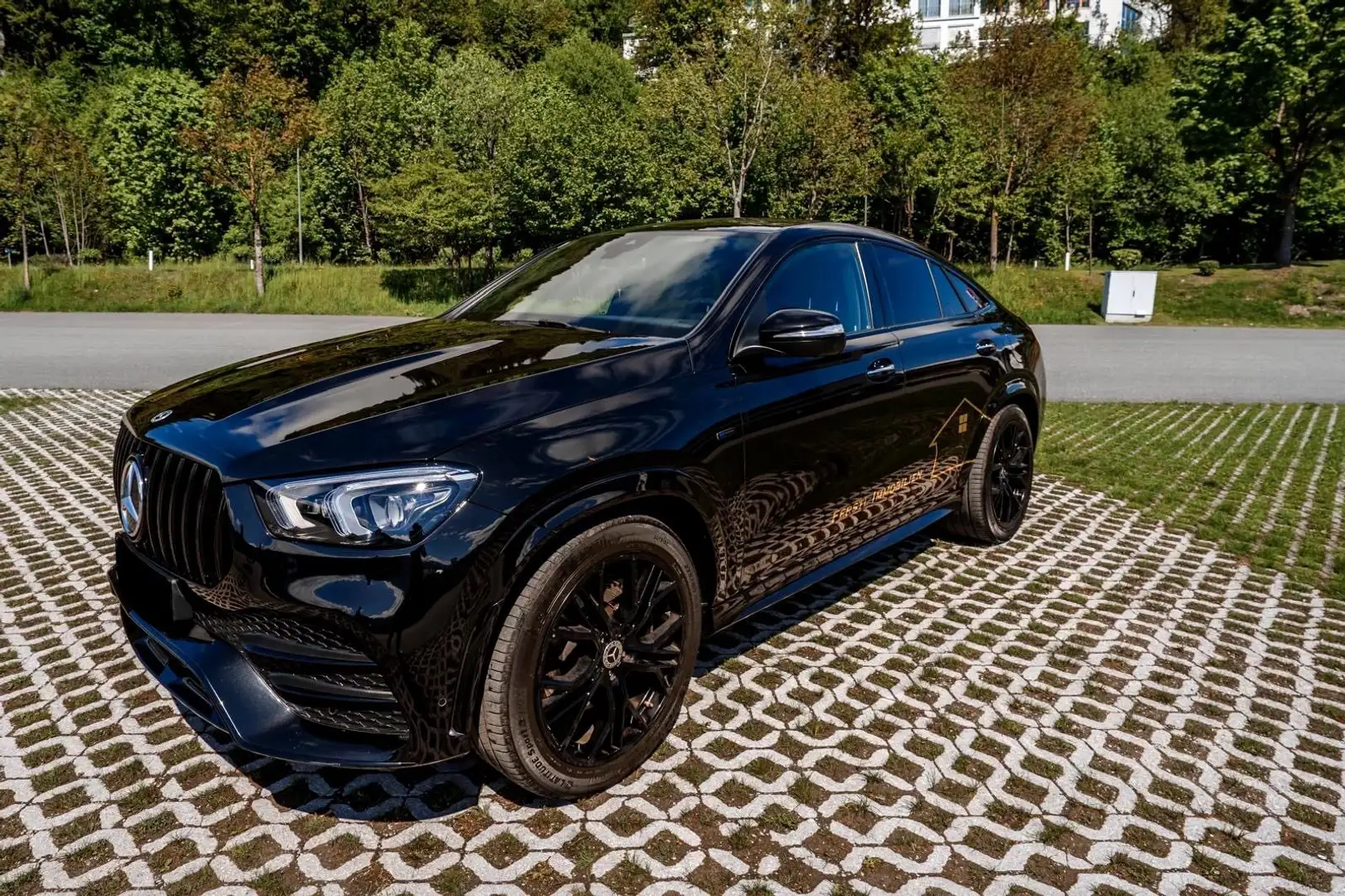 Mercedes-Benz GLE 350 de Coupe AMG Line 4Matic Schwarz - 1