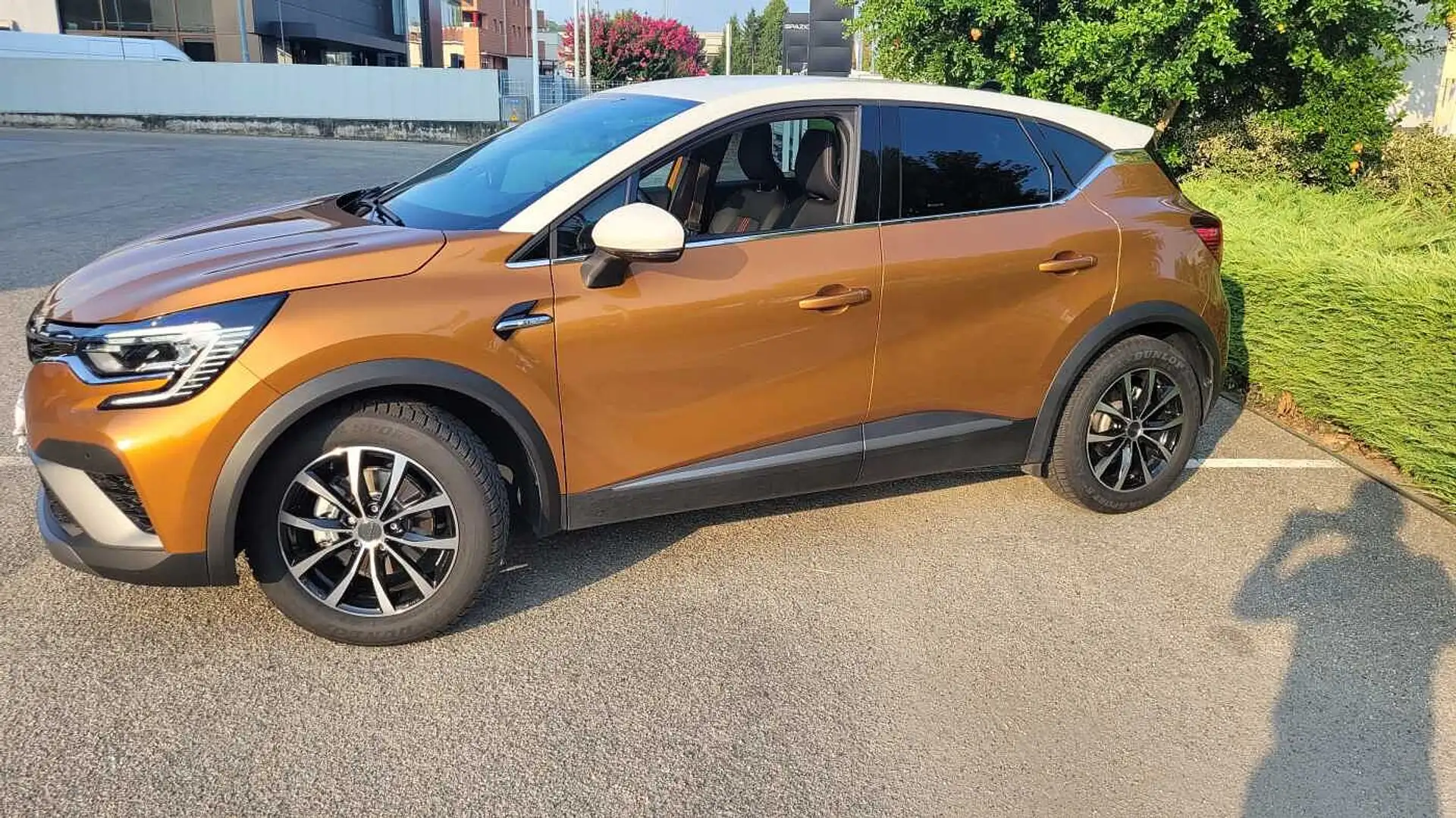 Renault Captur 2ª serie Full Hybrid E-Tech 145 CV RS Line Arancione - 1