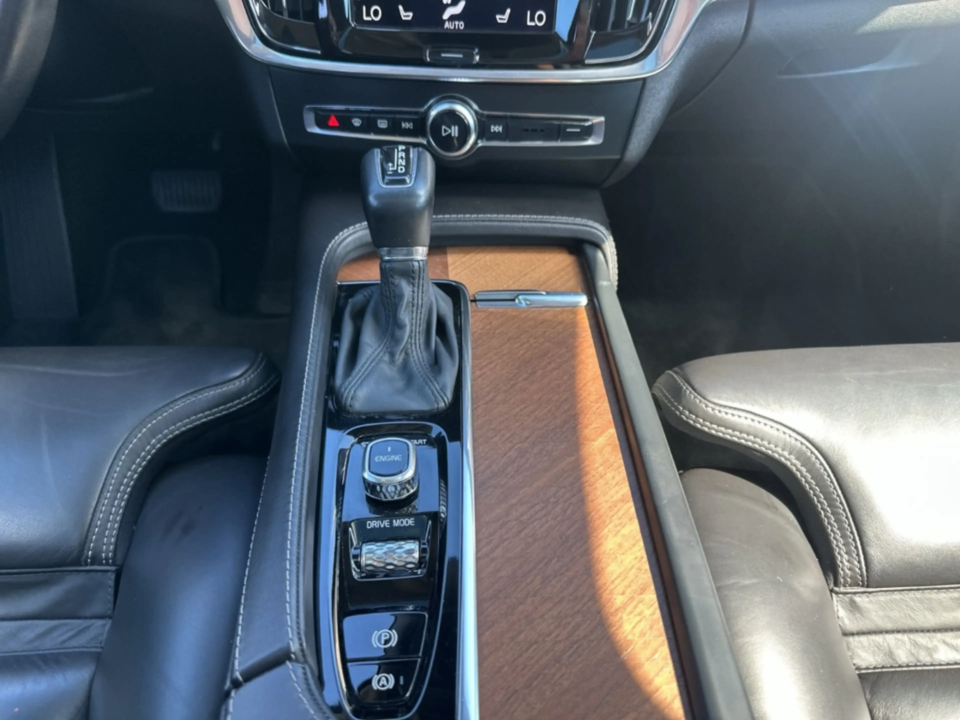 Volvo S90 Inscription AWD HUD Navi Leder Digitales Cockpit M — photo 11