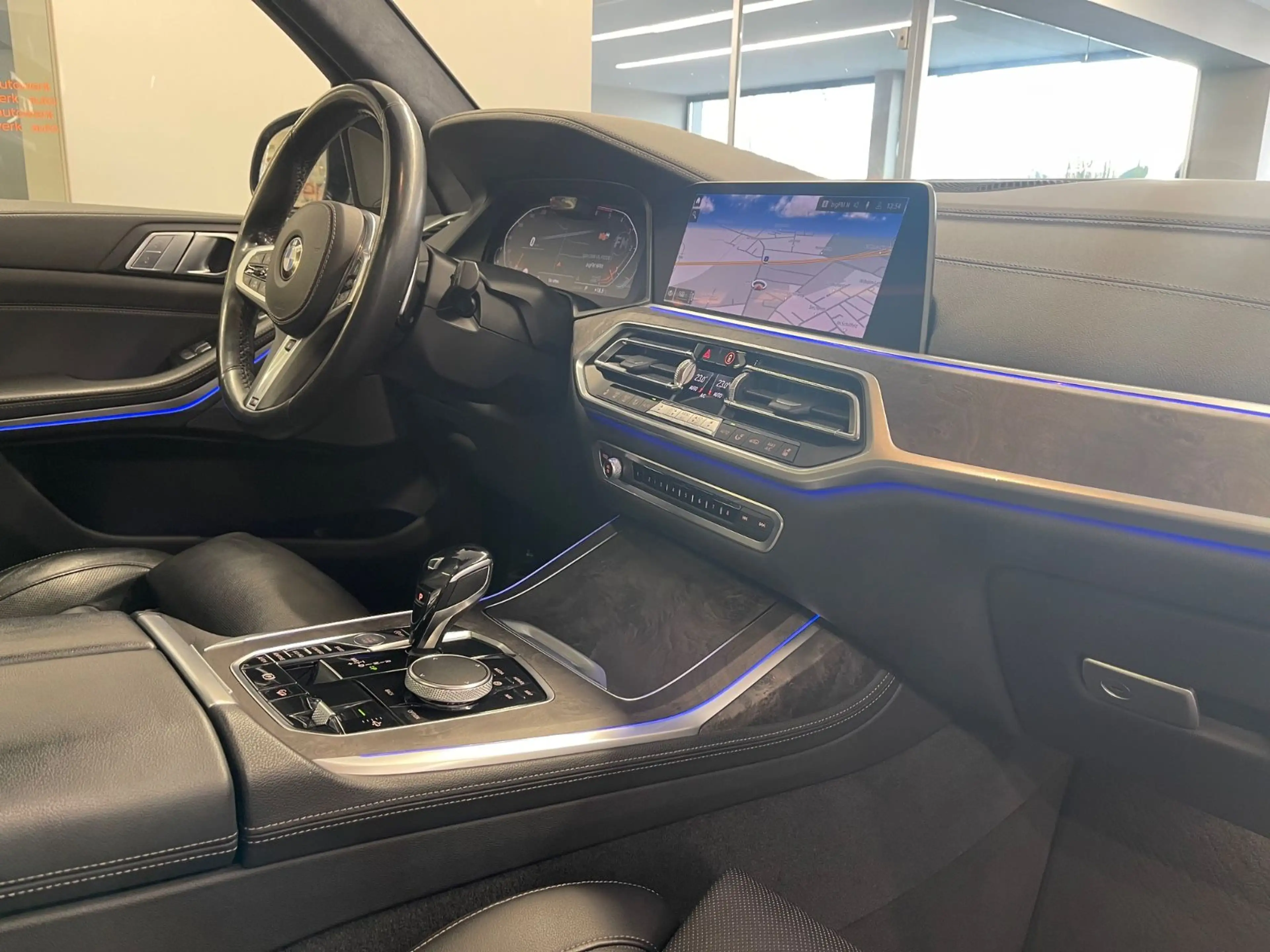BMW X7 xDrive 30 d M Sport*7Sitz/SkyLounge/H&K/TOP* — photo 9