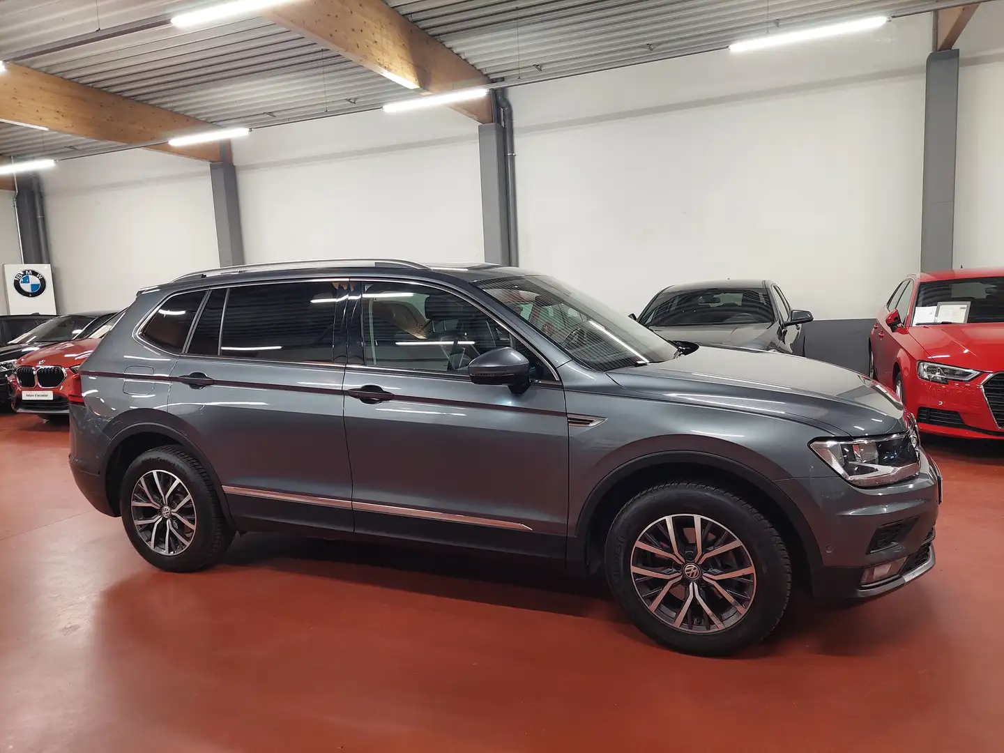 Volkswagen Tiguan Allspace 1.5 TSi - LEZ BXL 2035 - 7pl - DSG - CUIR - PANO Grey - 2