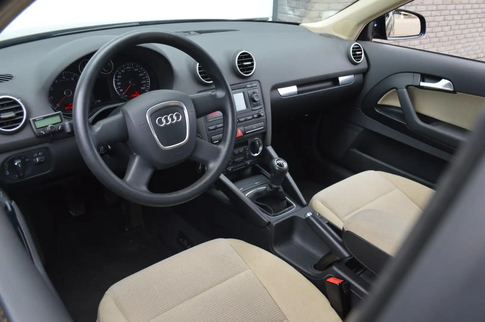 Audi A3 1.6 Attraction 2e eigenaar! NAVI| Climate| 17 INCH Синій - 2