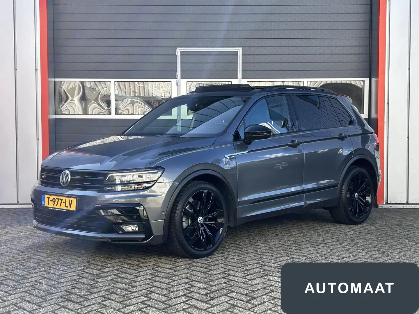 Volkswagen Tiguan 2.0 TSI 4Motion Highline | 3x R-Line | Pano | ACC Grijs - 2