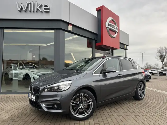 BMW 220 d xDrive Luxury Line/AHK/LED/KAMERA