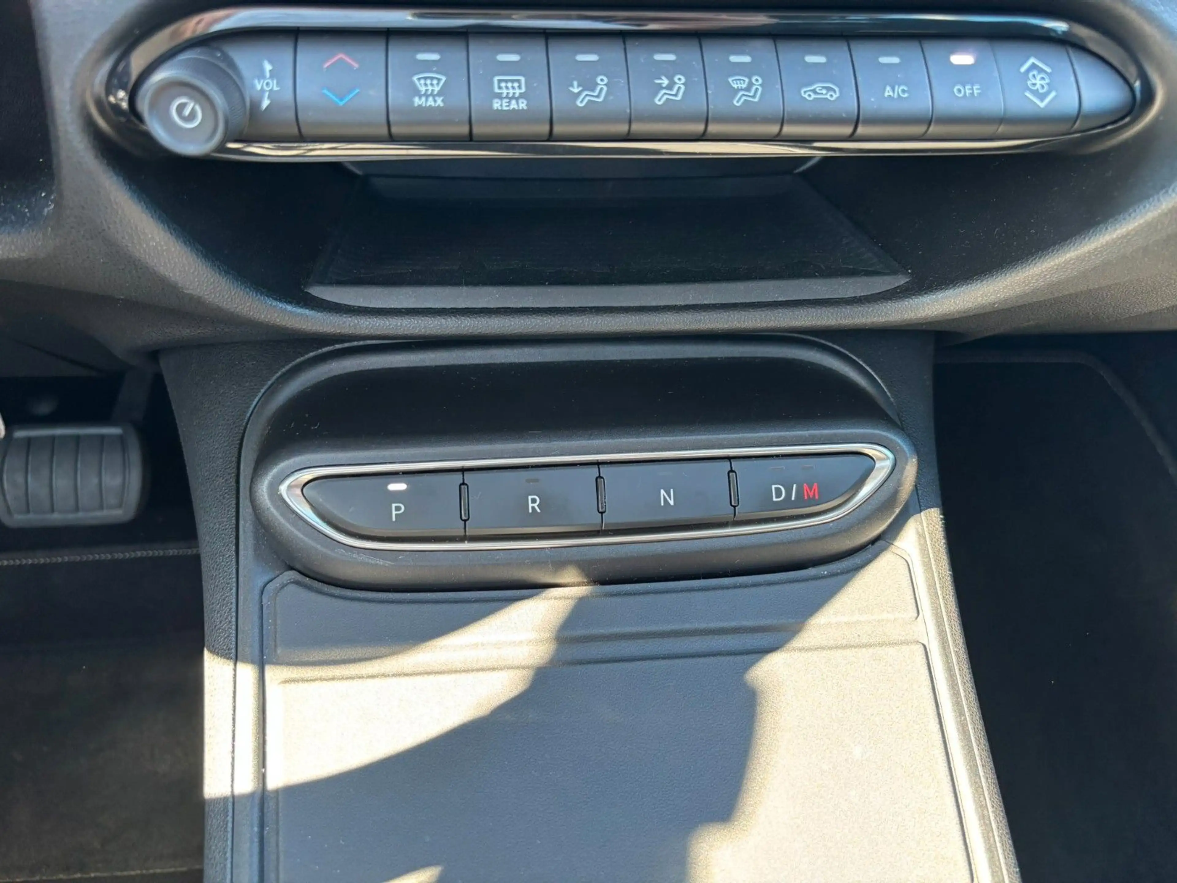 Fiat 600 Hybrid 125-Jahre-Edition — photo 14