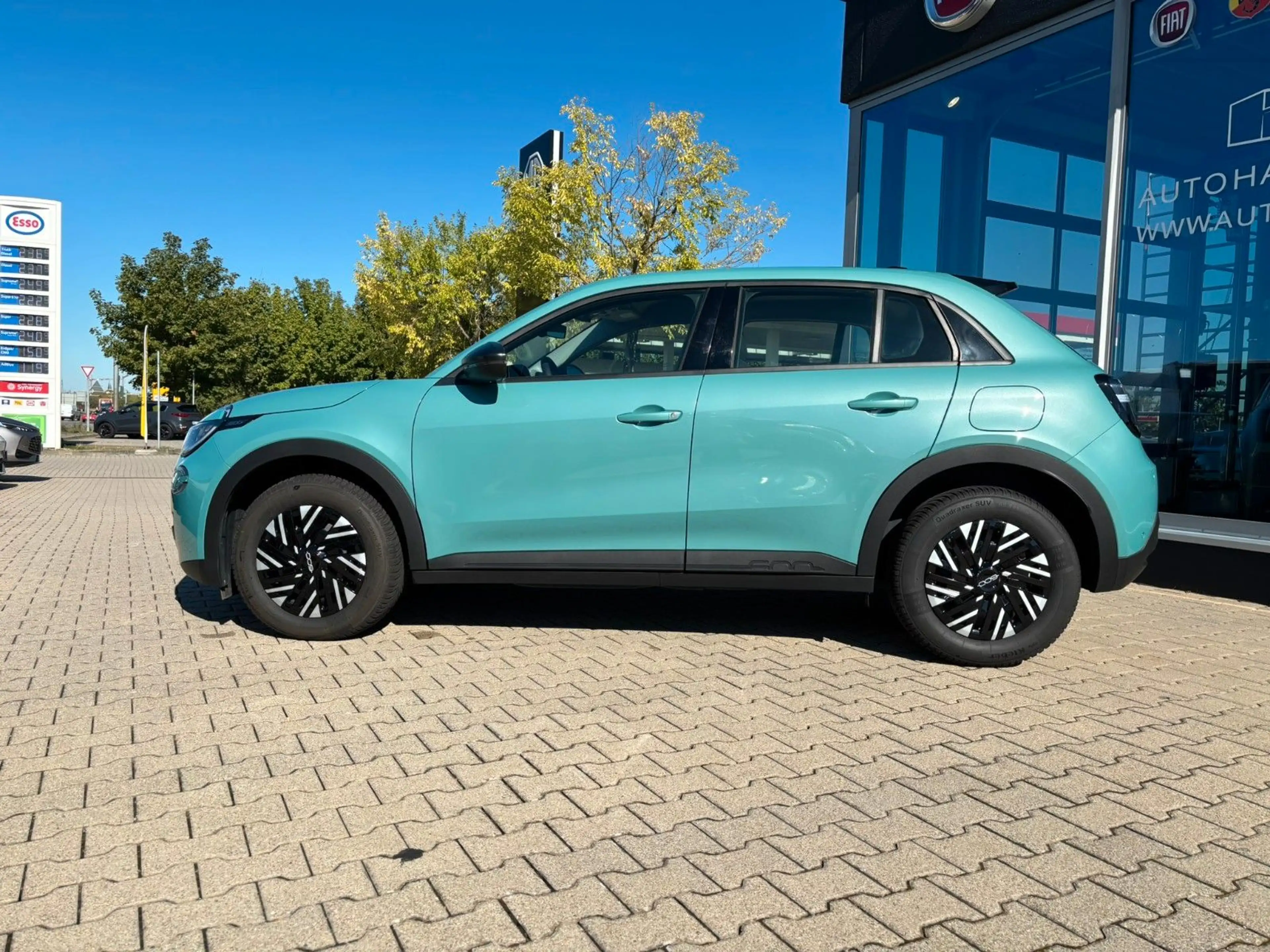 Fiat 600 Hybrid 125-Jahre-Edition — photo 7