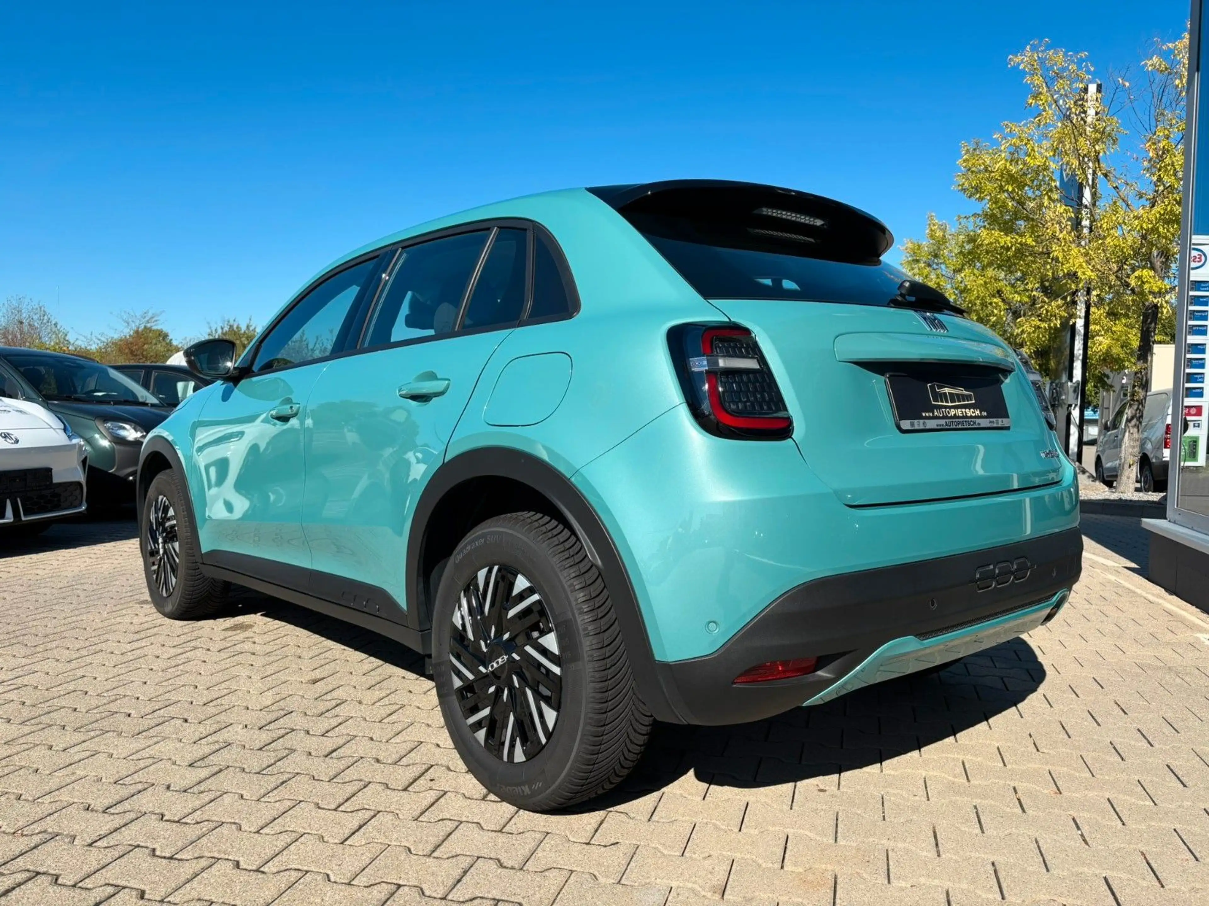 Fiat 600 Hybrid 125-Jahre-Edition — photo 6
