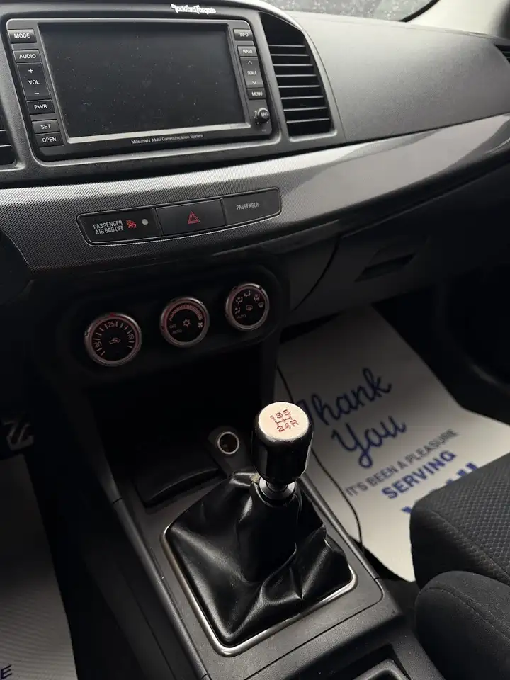 Mitsubishi Lancer снимка Mitsubishi Lancer