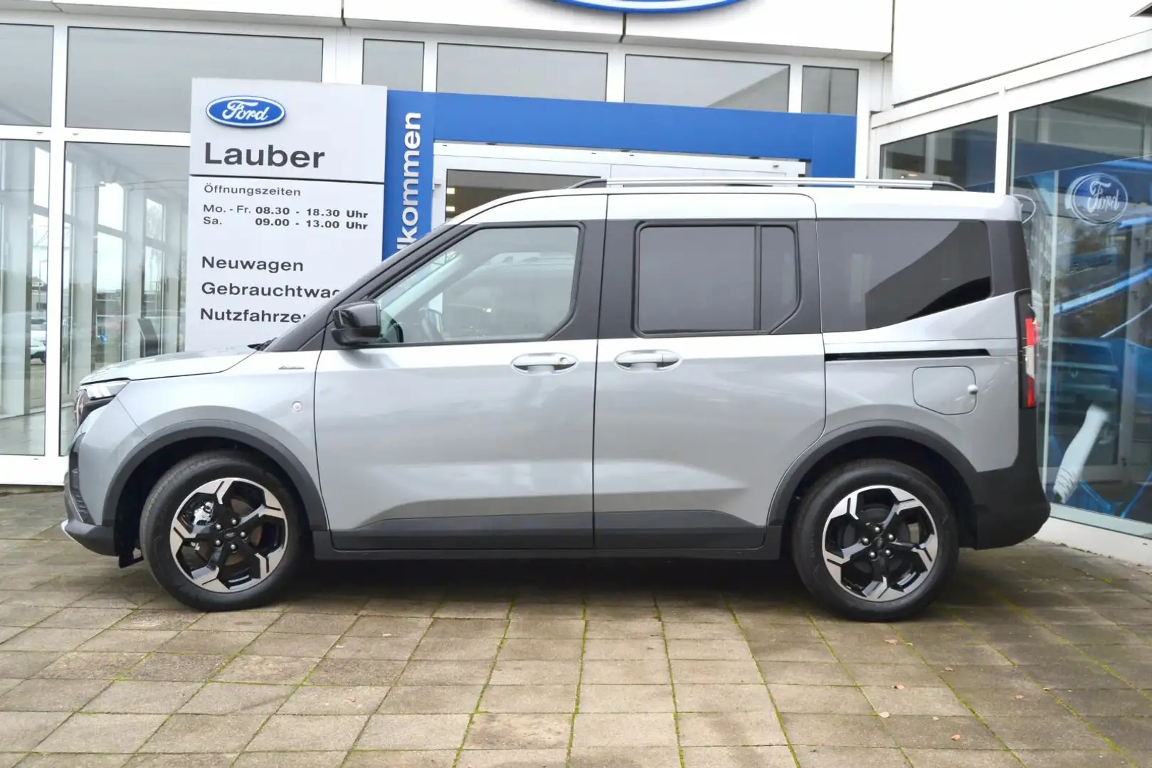 Ford Tourneo Courier Tourneo Courier 1,0 Active Autom AutoAC Navi+Sync PDC+RFK Silver - 2