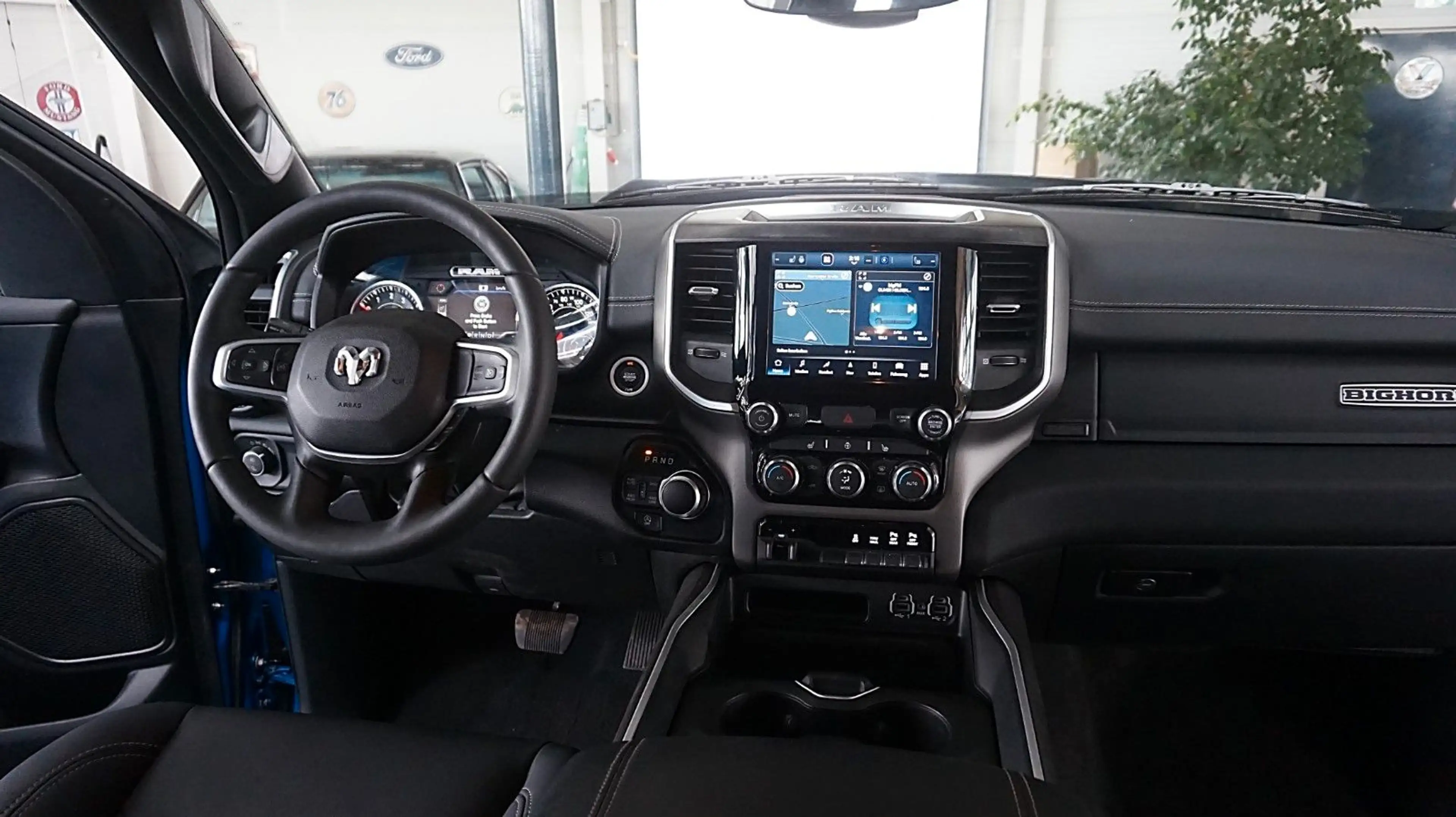 Dodge RAM 1500 HEMI 5.7l Crew-Cab*4x4*Navi*Alu20*AHK — photo 11