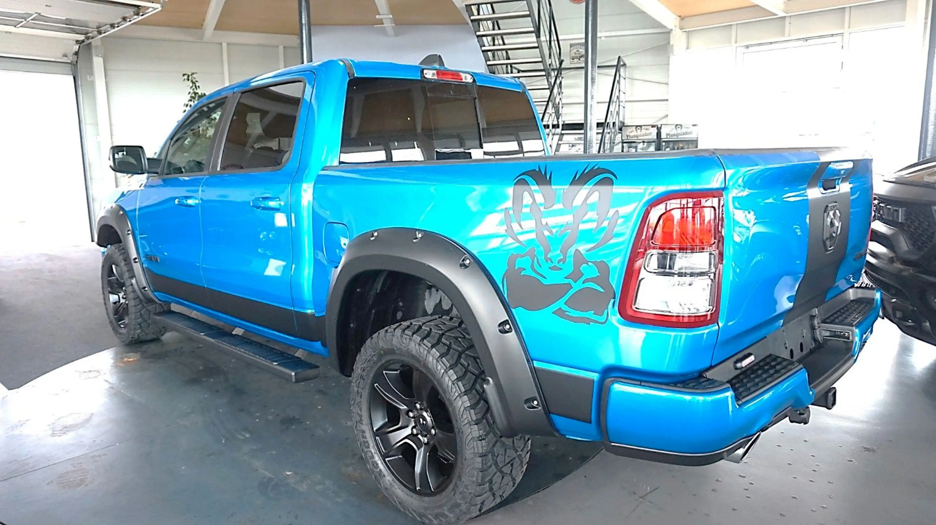 Dodge RAM 1500 HEMI 5.7l Crew-Cab*4x4*Navi*Alu20*AHK — photo 5