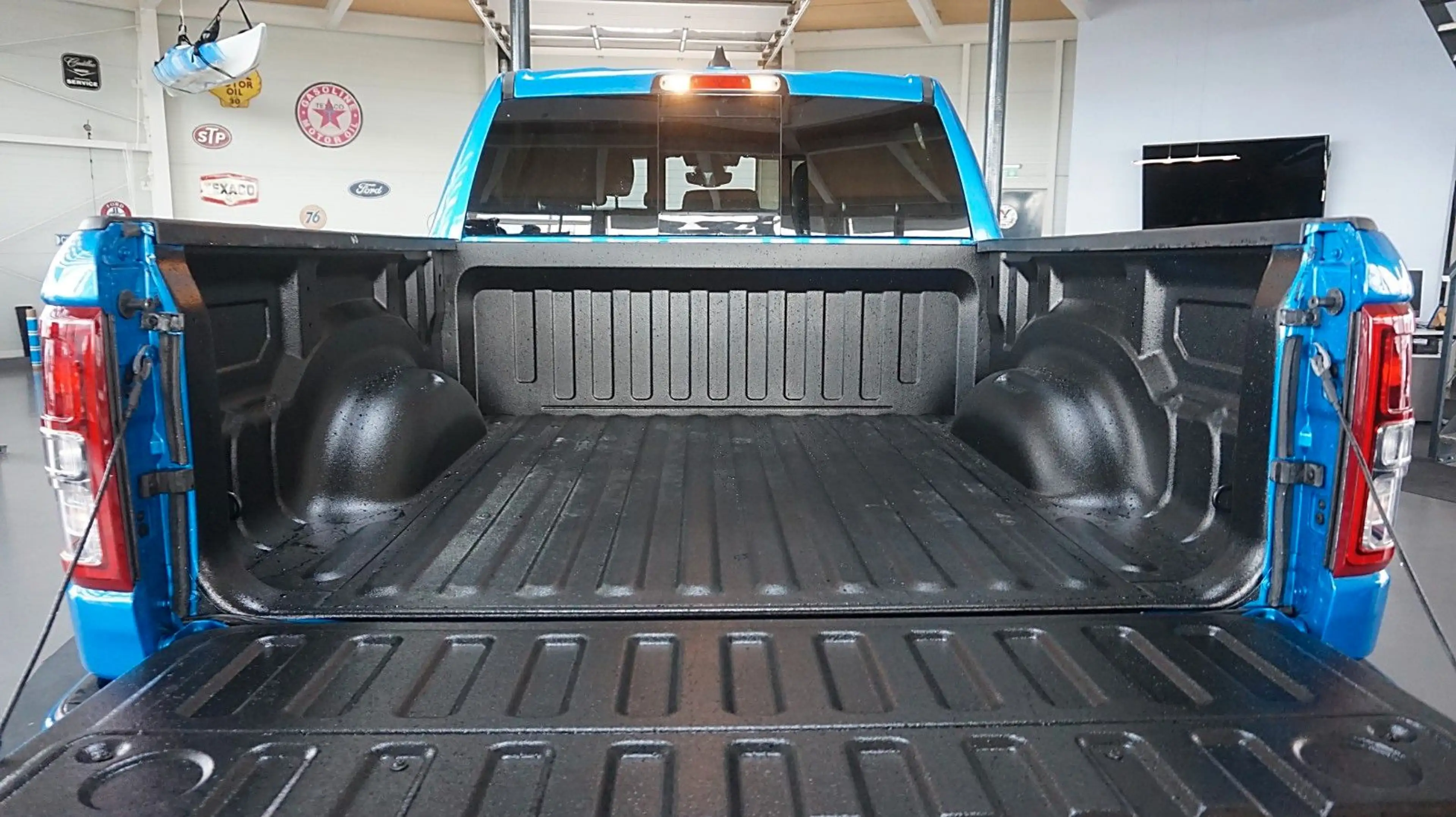 Dodge RAM 1500 HEMI 5.7l Crew-Cab*4x4*Navi*Alu20*AHK — photo 9