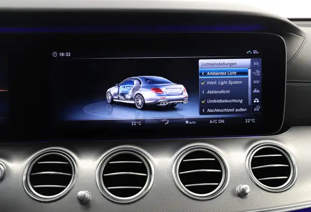 Mercedes-Benz E-Class view 29