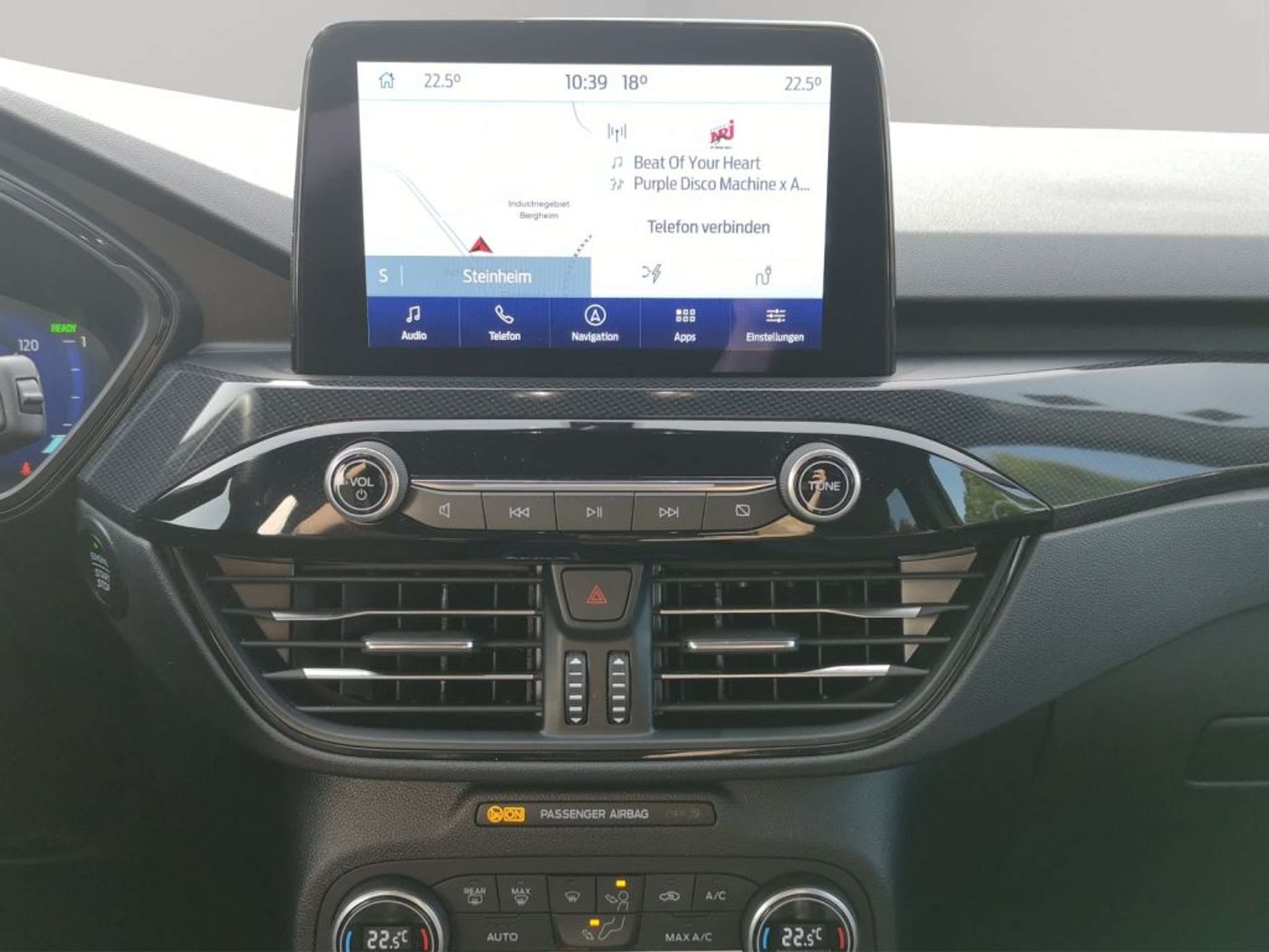 Fahrzeugabbildung Ford Kuga 2.5 Duratec PHEV ST-LINE X *B+O*RFK* - mit KI generiert/bearbeitet