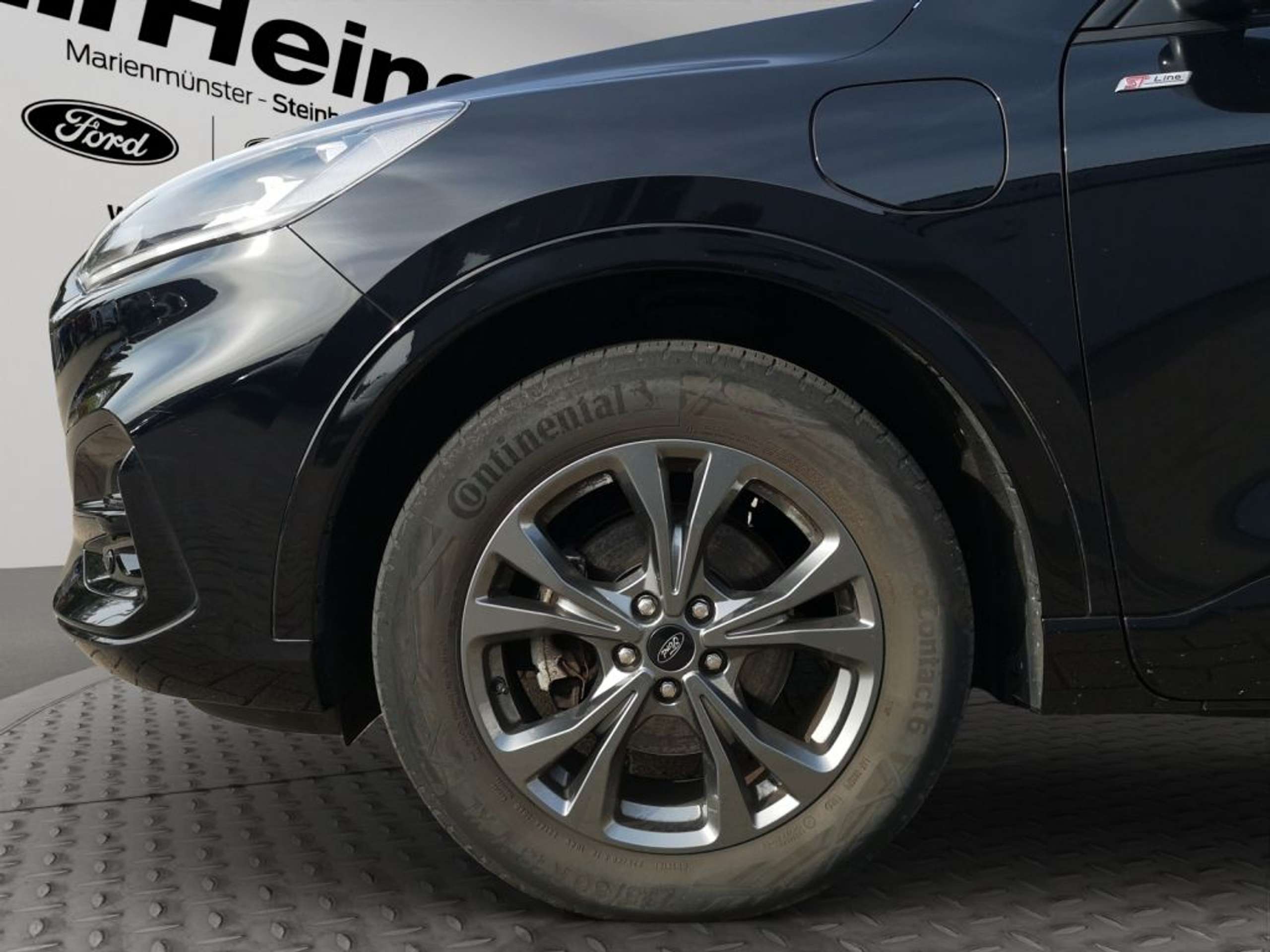 Fahrzeugabbildung Ford Kuga 2.5 Duratec PHEV ST-LINE X *B+O*RFK* - mit KI generiert/bearbeitet