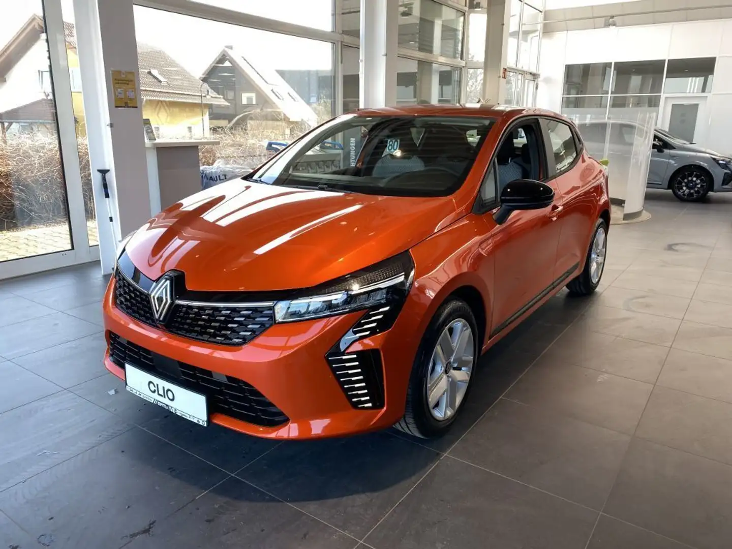 Renault Clio Evolution TCe 90 Orange - 1