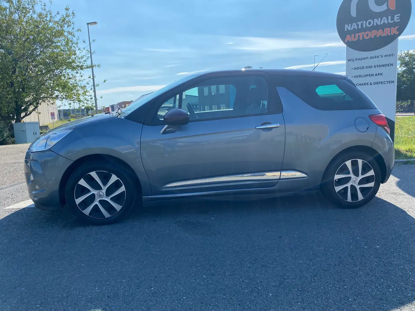 Citroen DS3 2011 * 1.6 e-HDi So Chic * LMV * LED * AIRCO * CRU Grijs - 2