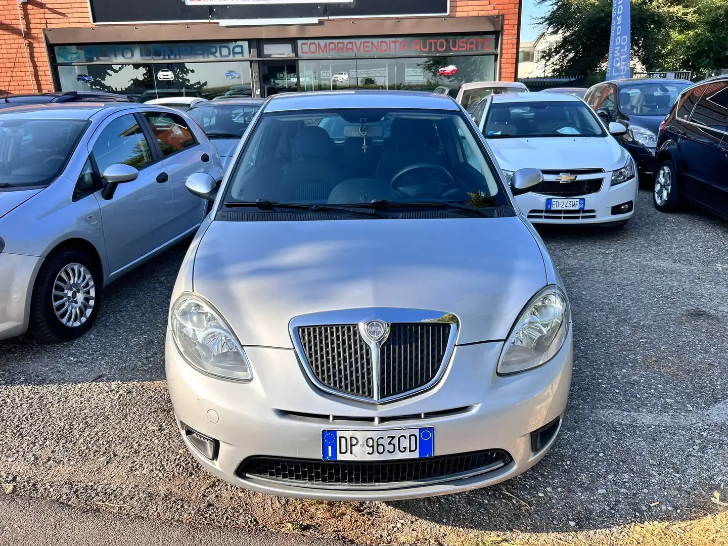 Lancia Ypsilon Ypsilon II 2008 1.2 8v New  (oro) PER NEOPATENTATI Gris - 2