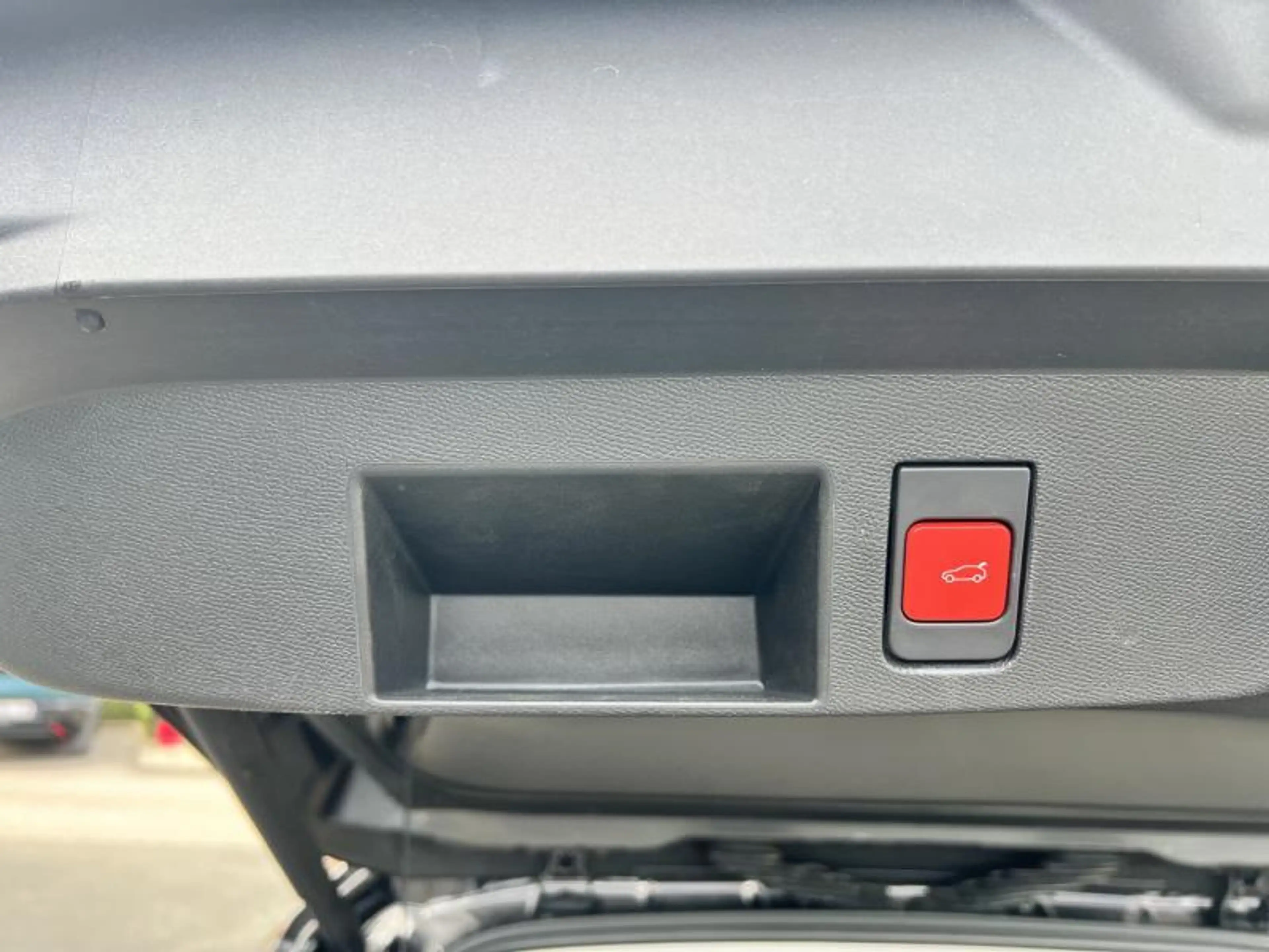 Citroen C5 Aircross Plug-in Hybrid Max — photo 11
