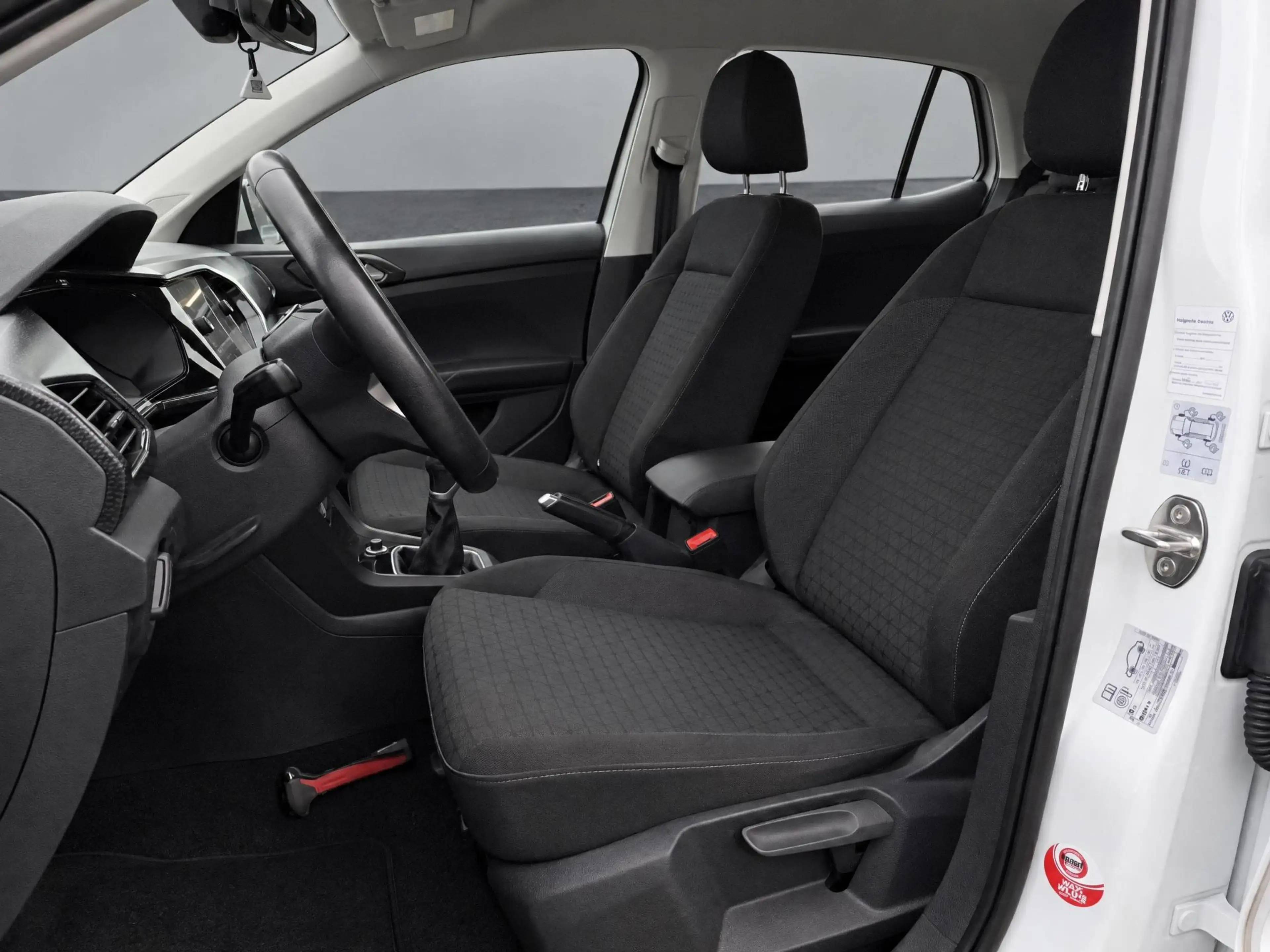Volkswagen T-Cross 1.0 TSI 95pk Life · Apple/Android Car Play · Trekh — photo 10