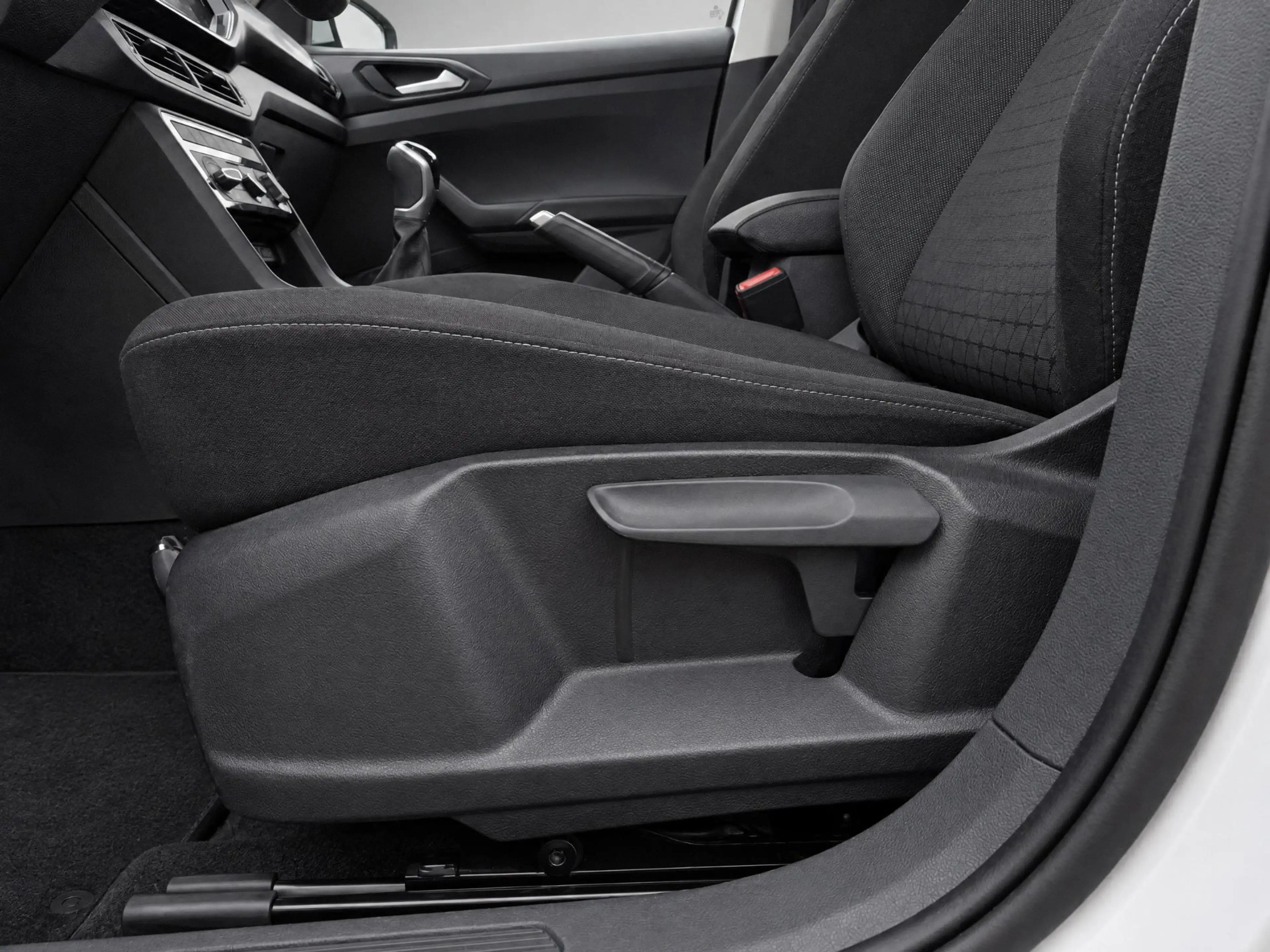 Volkswagen T-Cross 1.0 TSI 95pk Life · Apple/Android Car Play · Trekh — photo 11