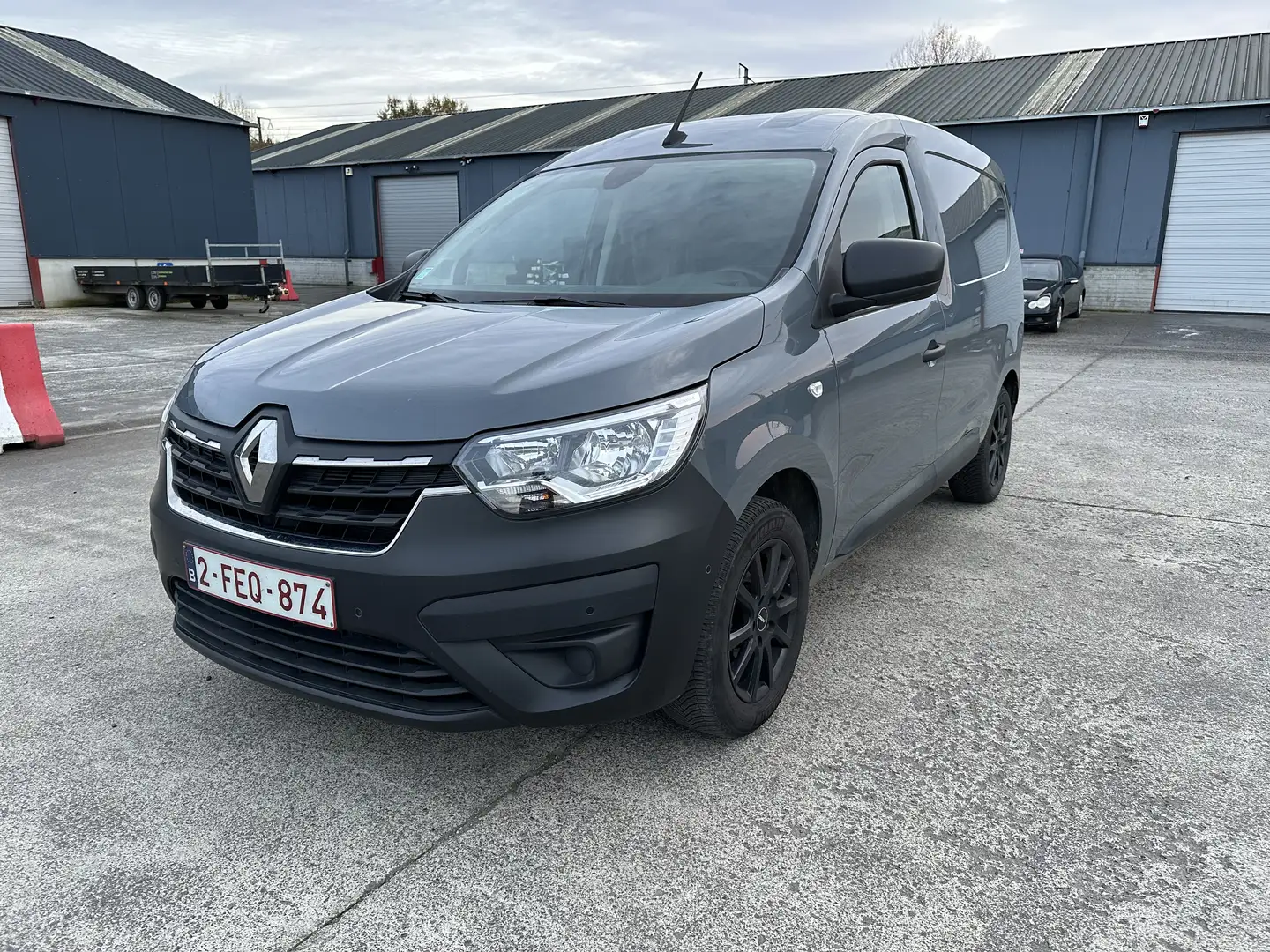 Renault Express utilitaire véhicule tres propre - 2