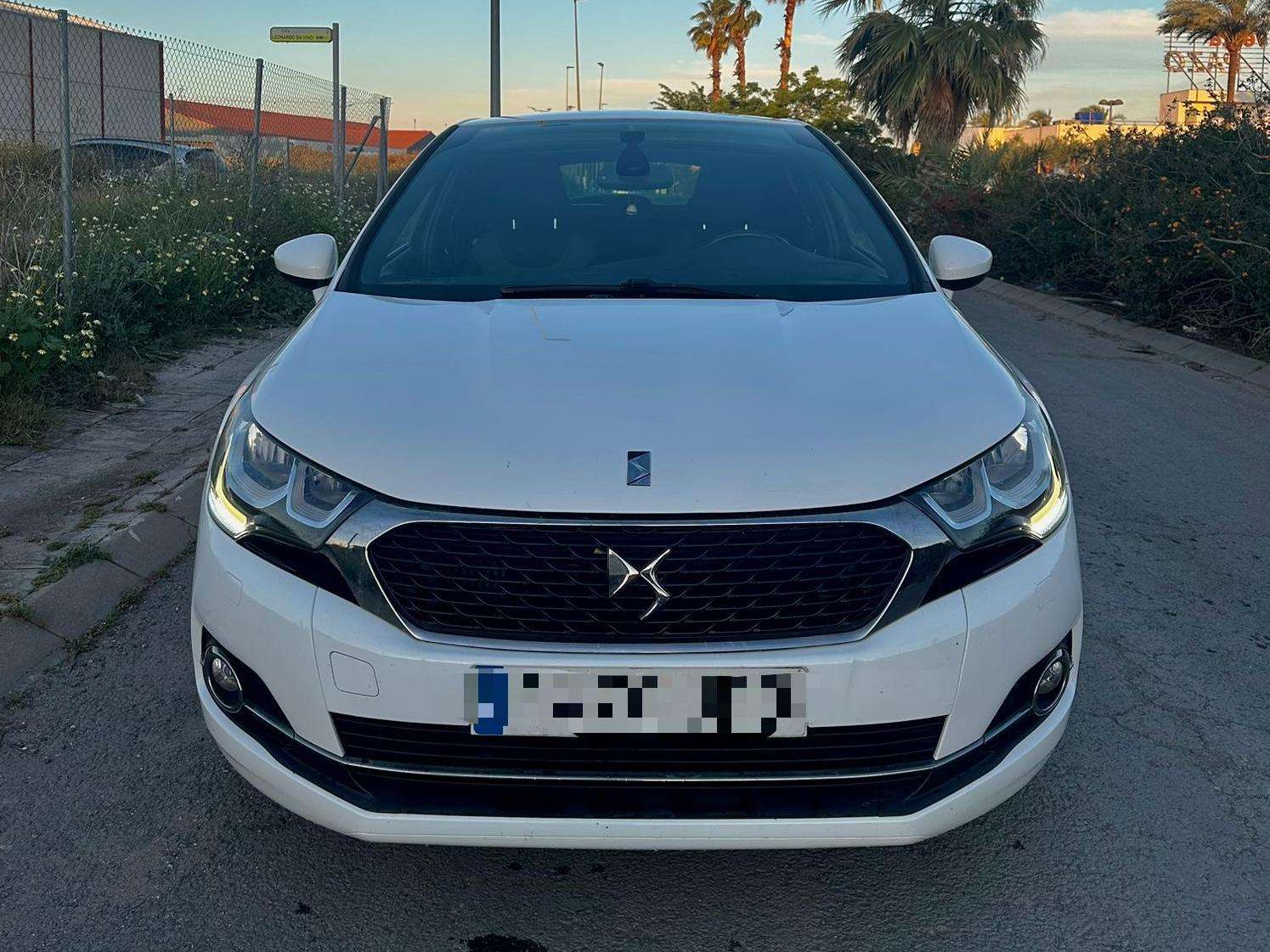 DS Automobiles DS 4 DS 4 1.6 BlueHDi S - foto 1