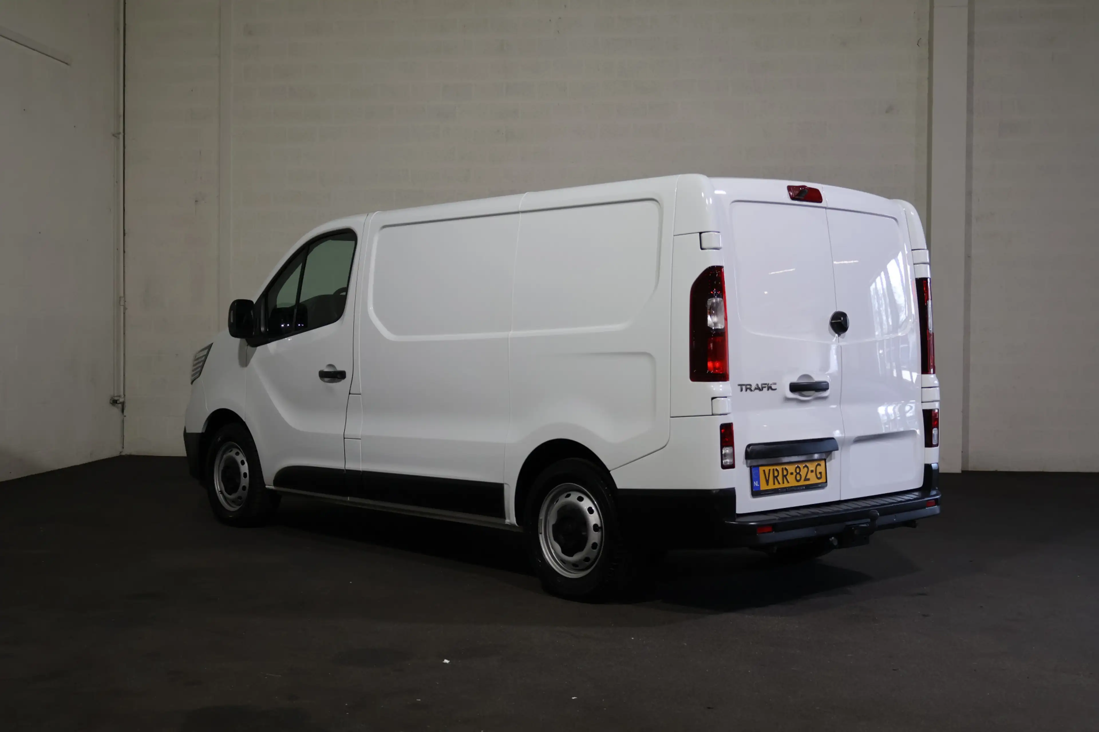 Renault Trafic 2.0 dCi 110pk L1 H1 Inrichting — photo 4