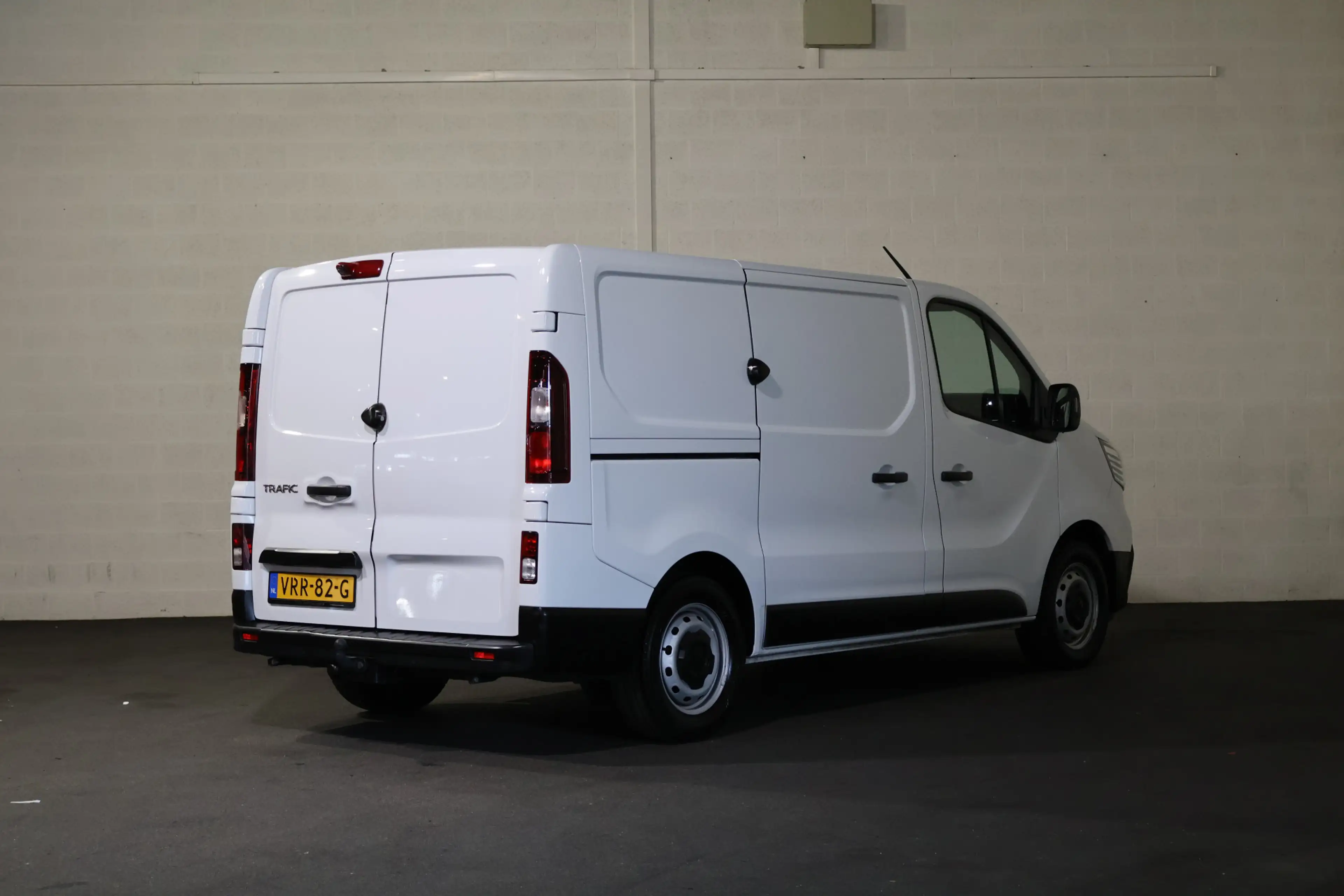 Renault Trafic 2.0 dCi 110pk L1 H1 Inrichting — photo 6