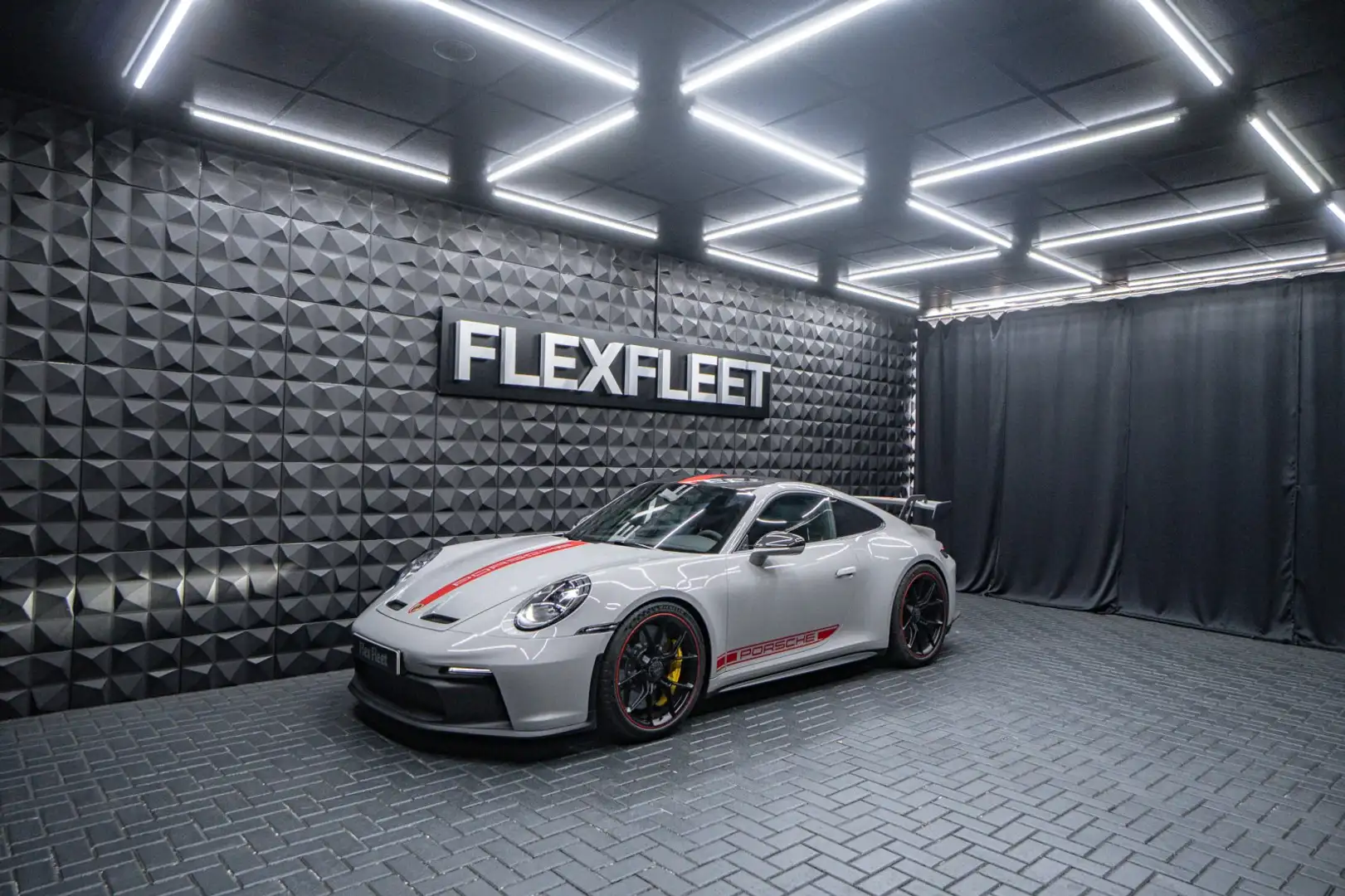 Porsche 992 GT3 PCCB Lift ClubSport Carbon Grigio - 1