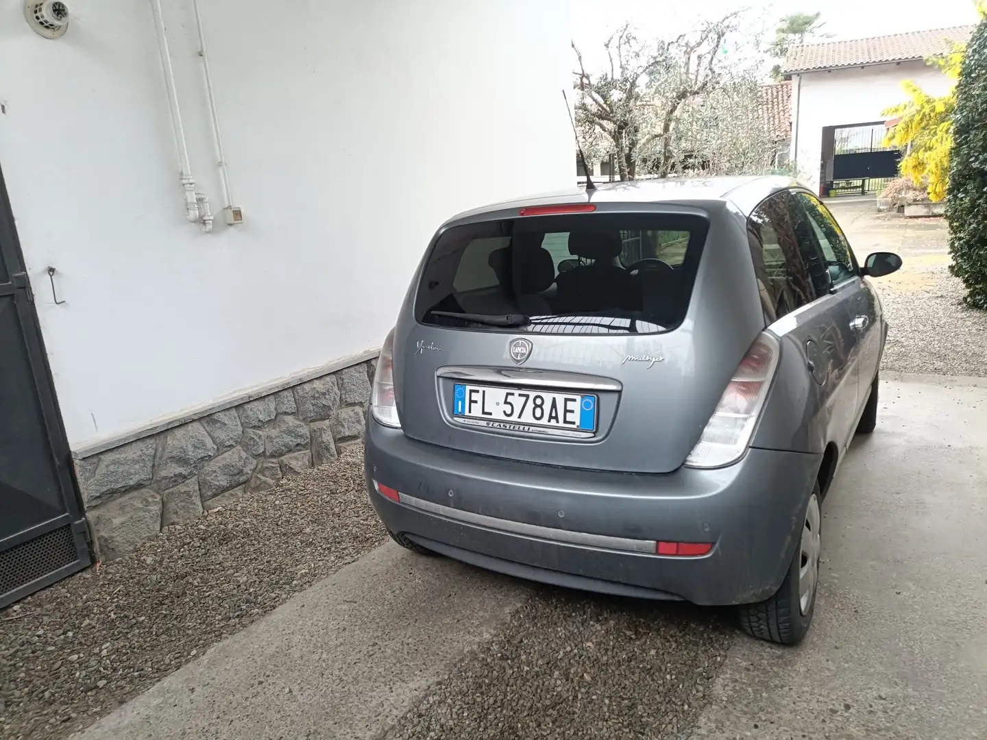 Lancia Ypsilon 1.3 mjt 16v Oro Plus - 1