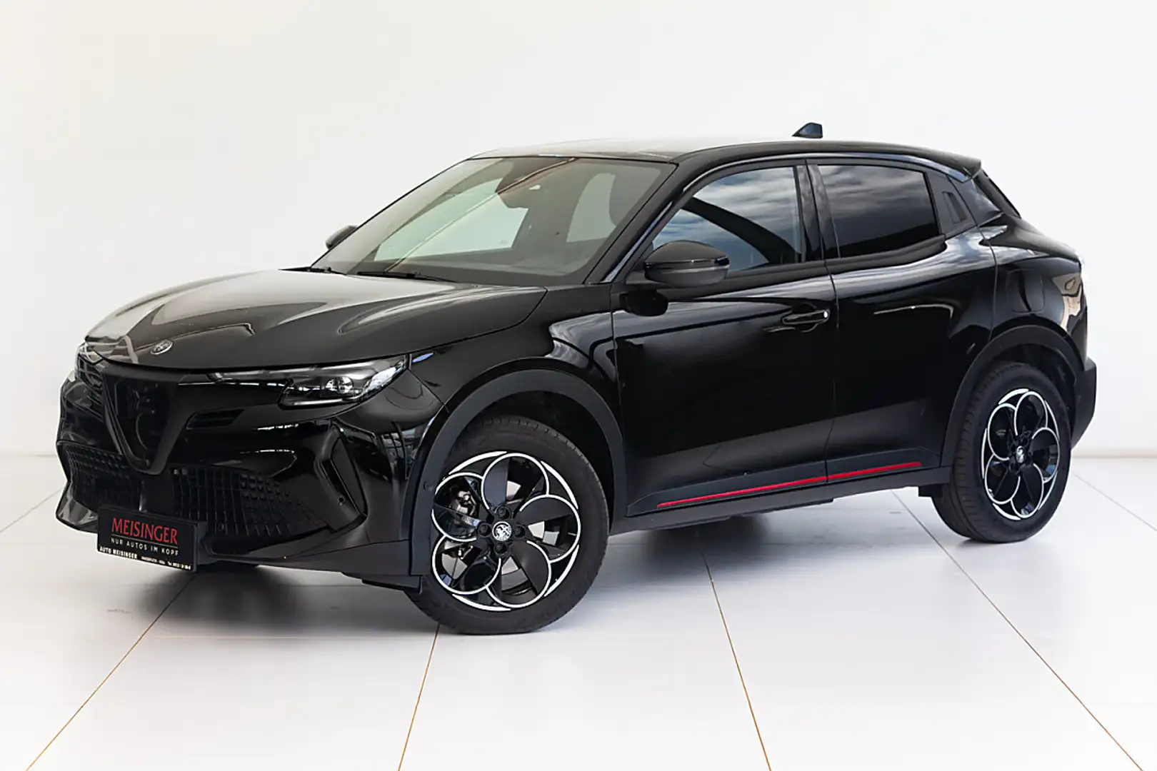 Alfa Romeo Junior Elettrica Batterie 54kWh Speciale Schwarz - 1