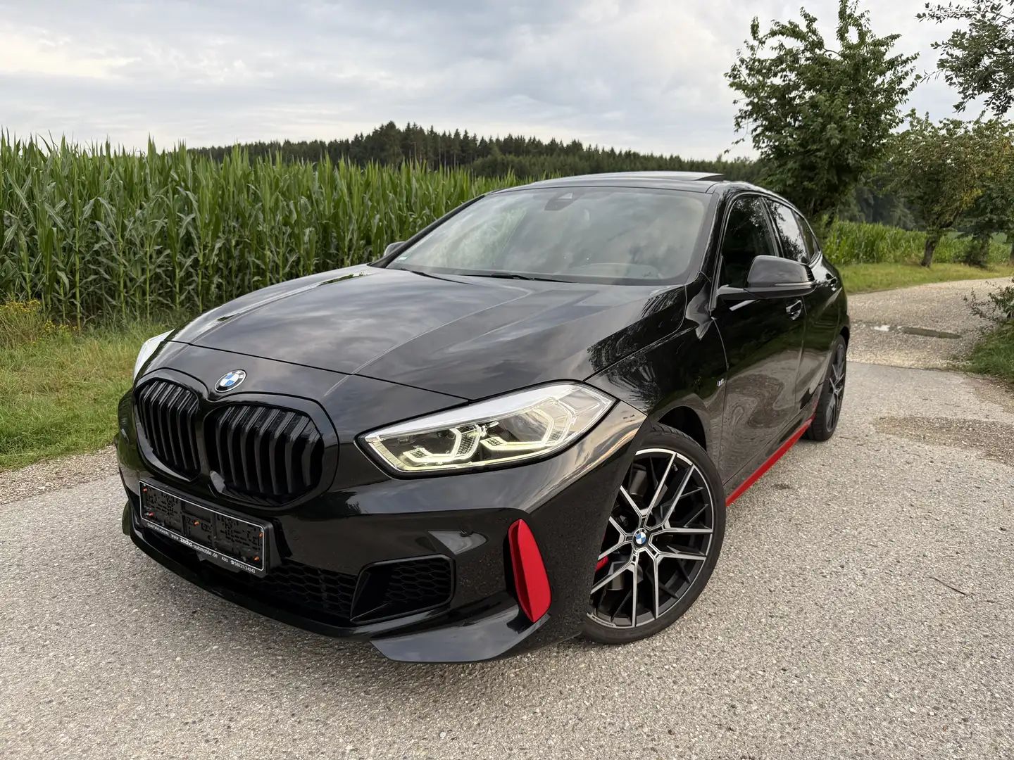 BMW 128 ti M Sport 8-fach bereift Pano HUD Navi ACC RFK Black - 1
