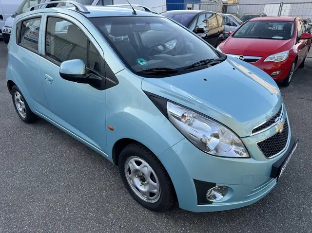 Chevrolet Spark LS+ 8 Fach-Bereift ,TÜV Neue