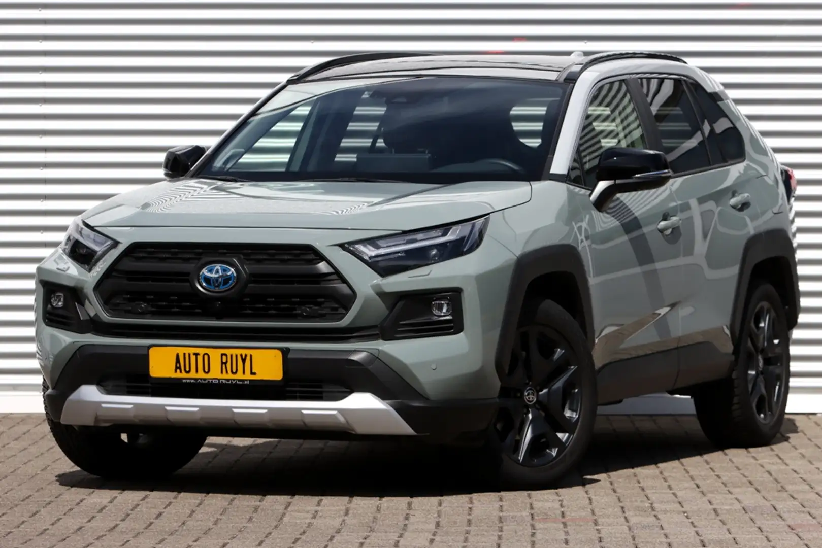 Toyota RAV 4 2.5 Hybrid AWD Ulitmate Adventure Panoramad. Groen - 1