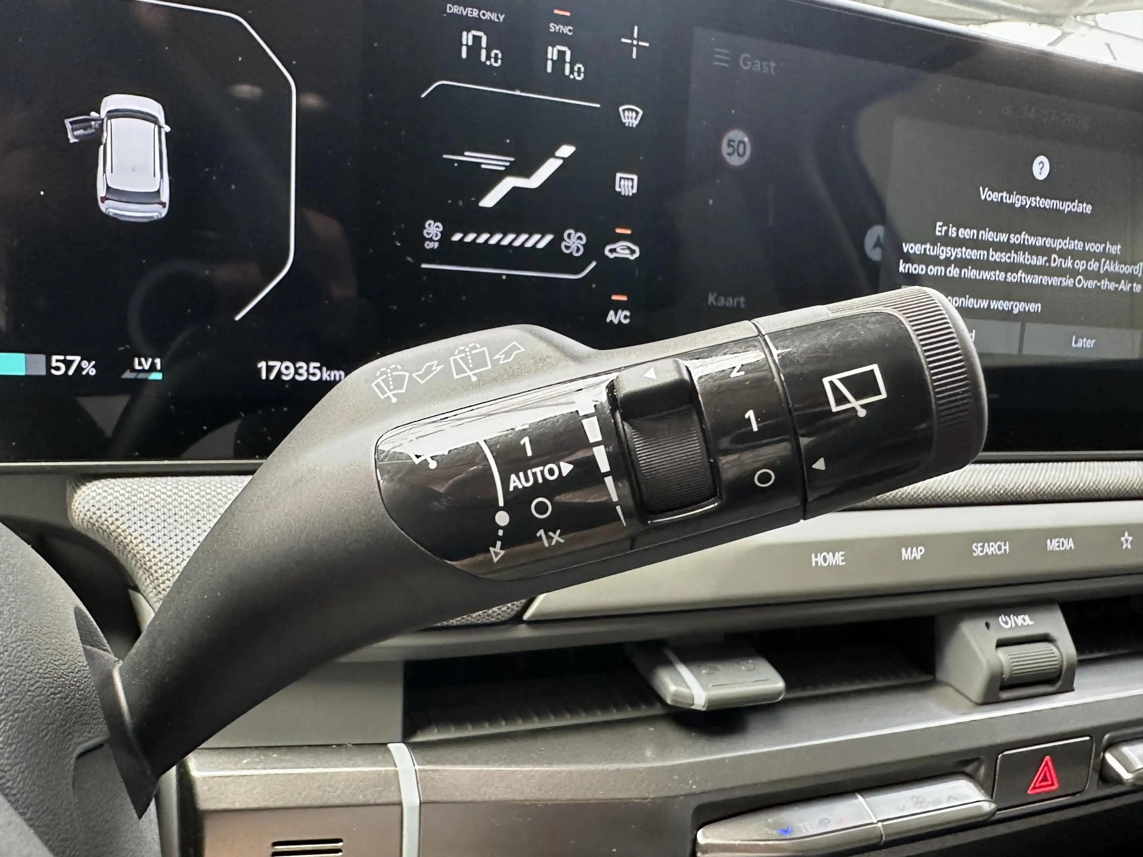 Kia EV3 Plus 81.4 kWh — photo 9