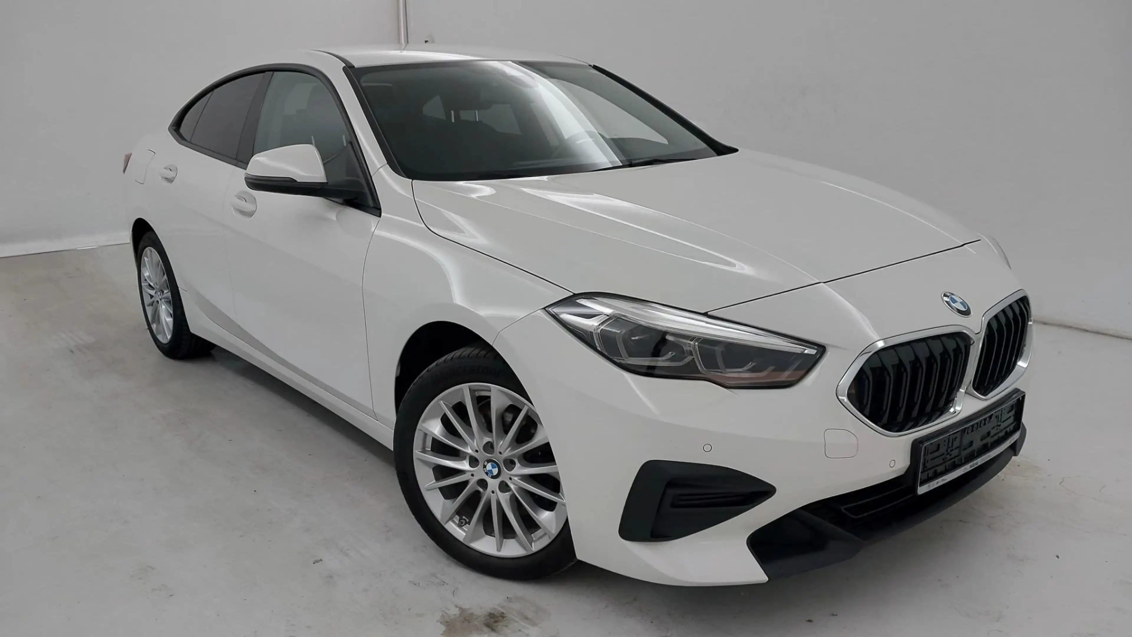 BMW 216 d Gran Coupé — photo 2